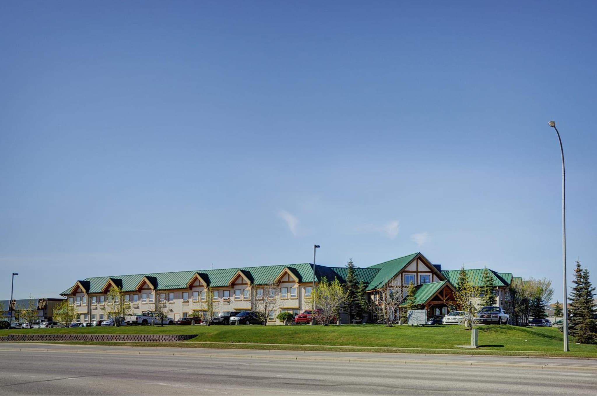Lakeview Inns & Suites - Okotoks photo 3