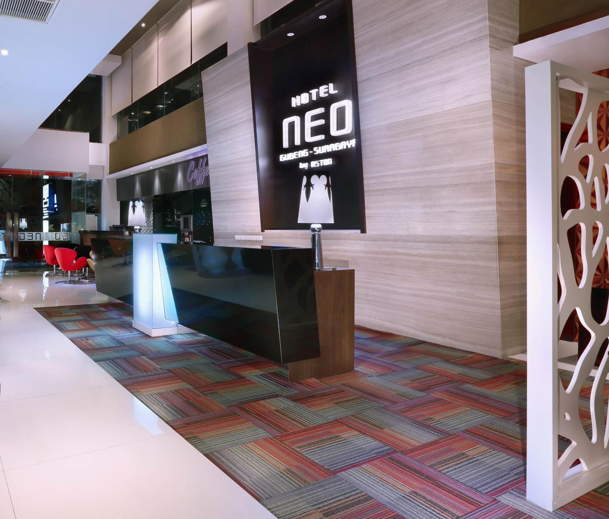 Hotel Neo Gubeng by ASTON photo 2