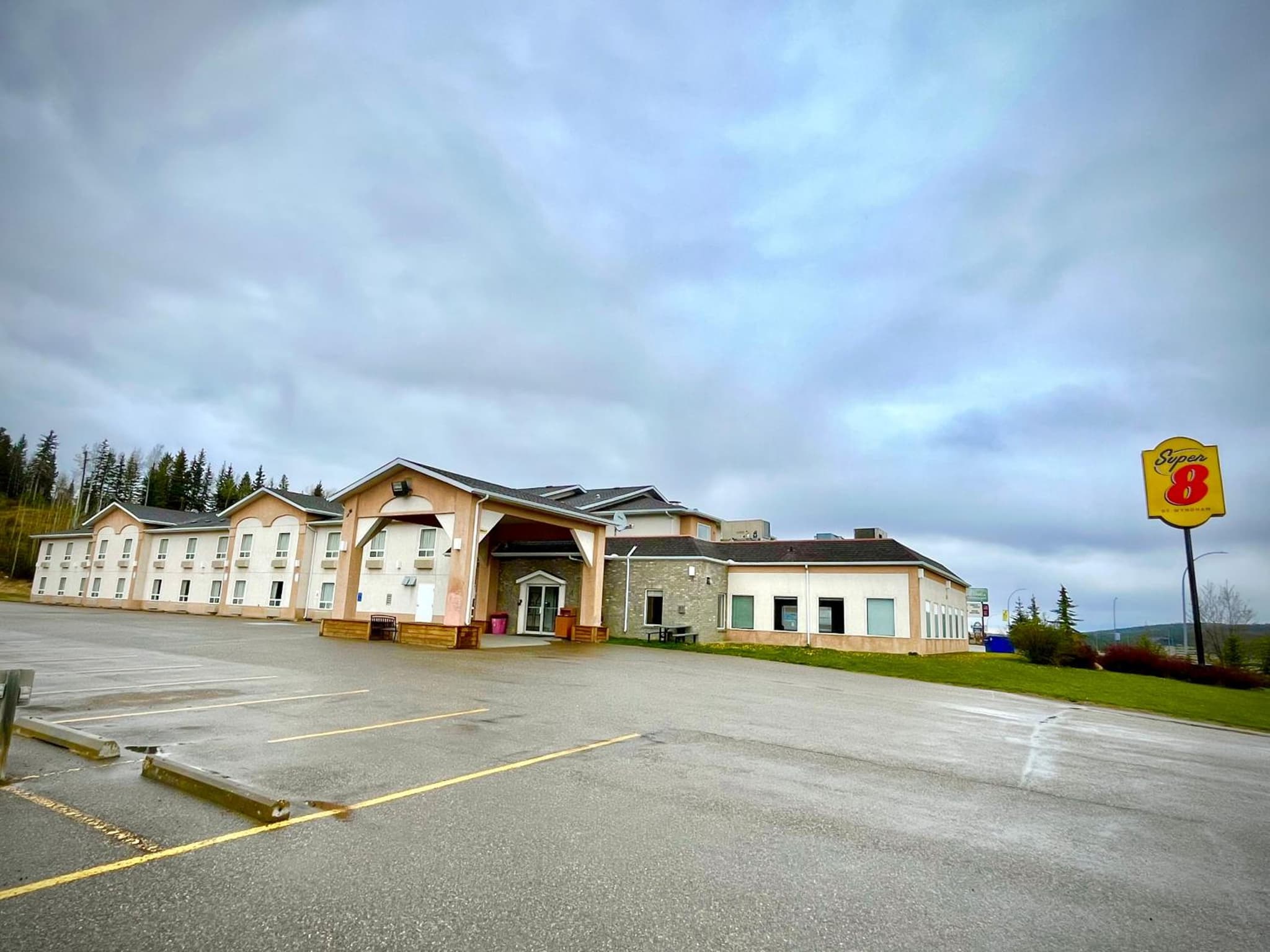 Super 8 by Wyndham Hinton photo 8