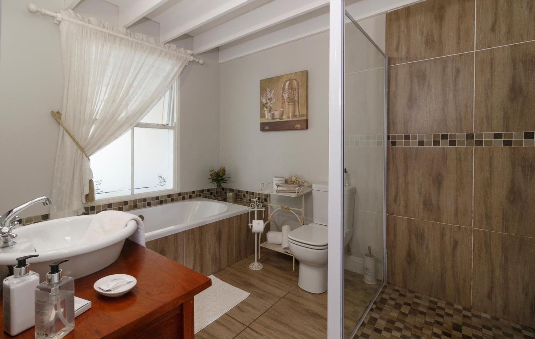 Fiddlewood Fields Guest House photo 5