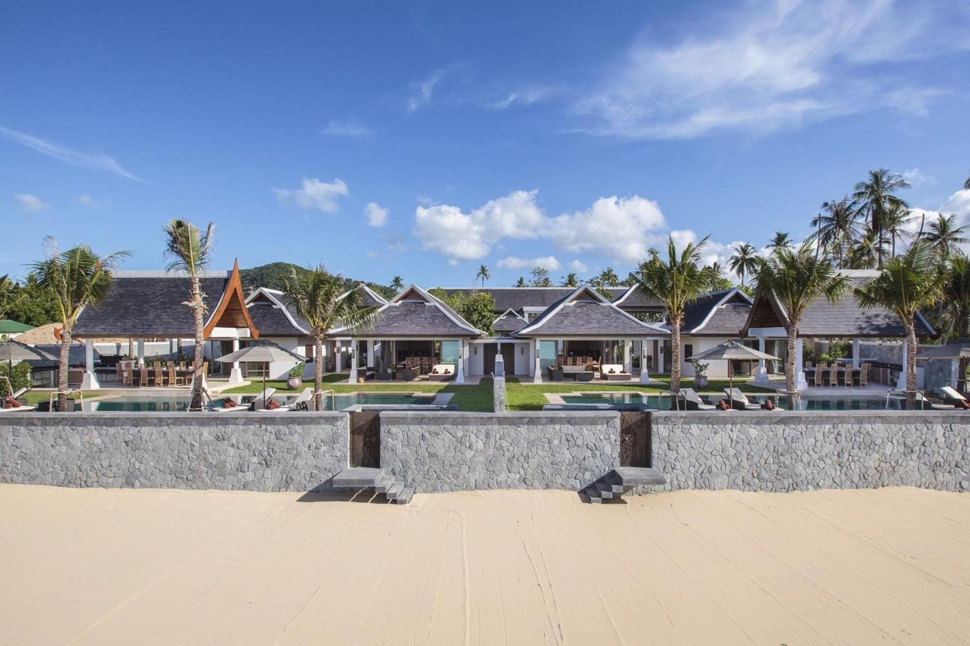 Miskawaan Beachfront Villas photo 5