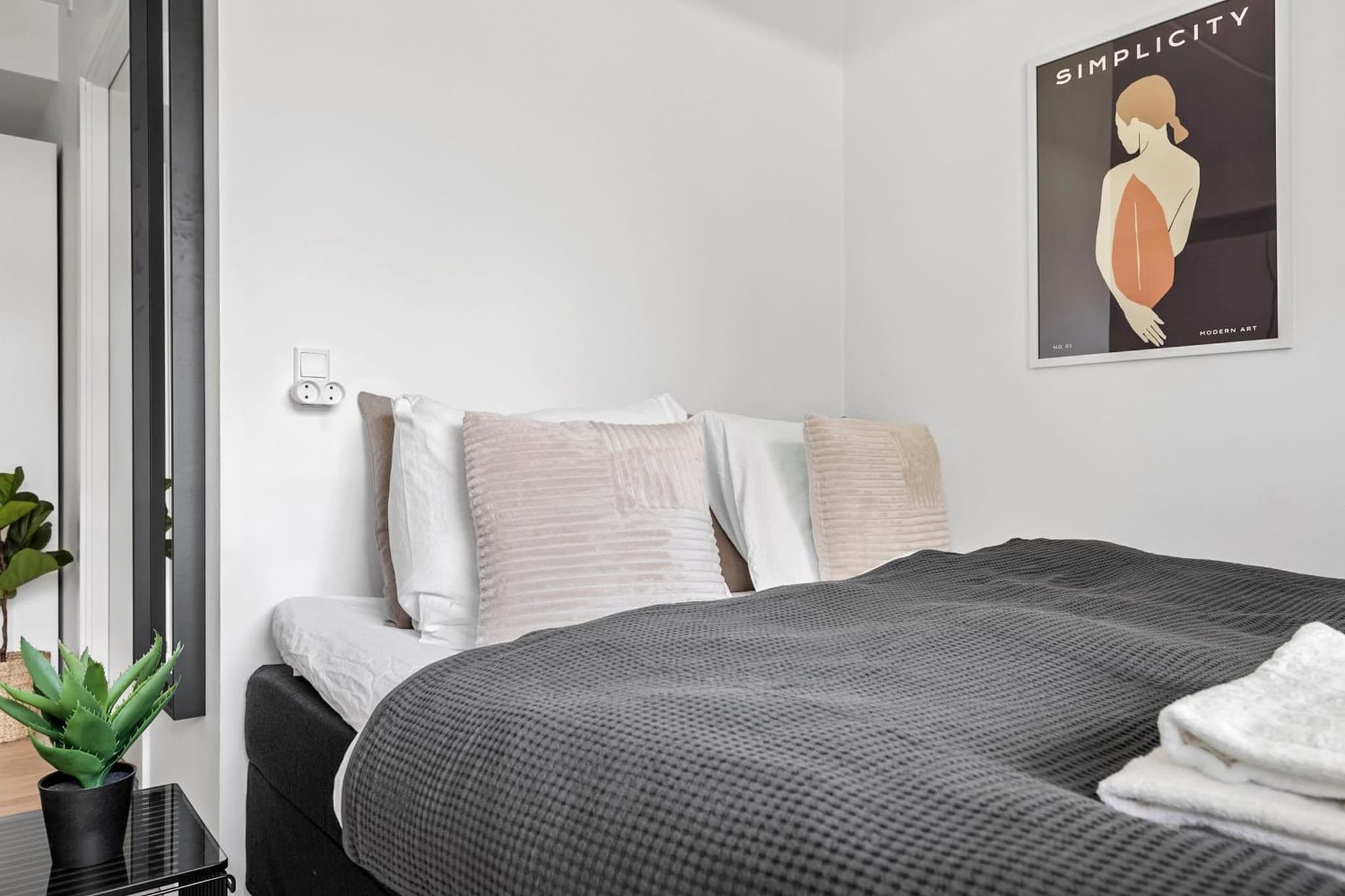 Peaceful studio apartment photo 9
