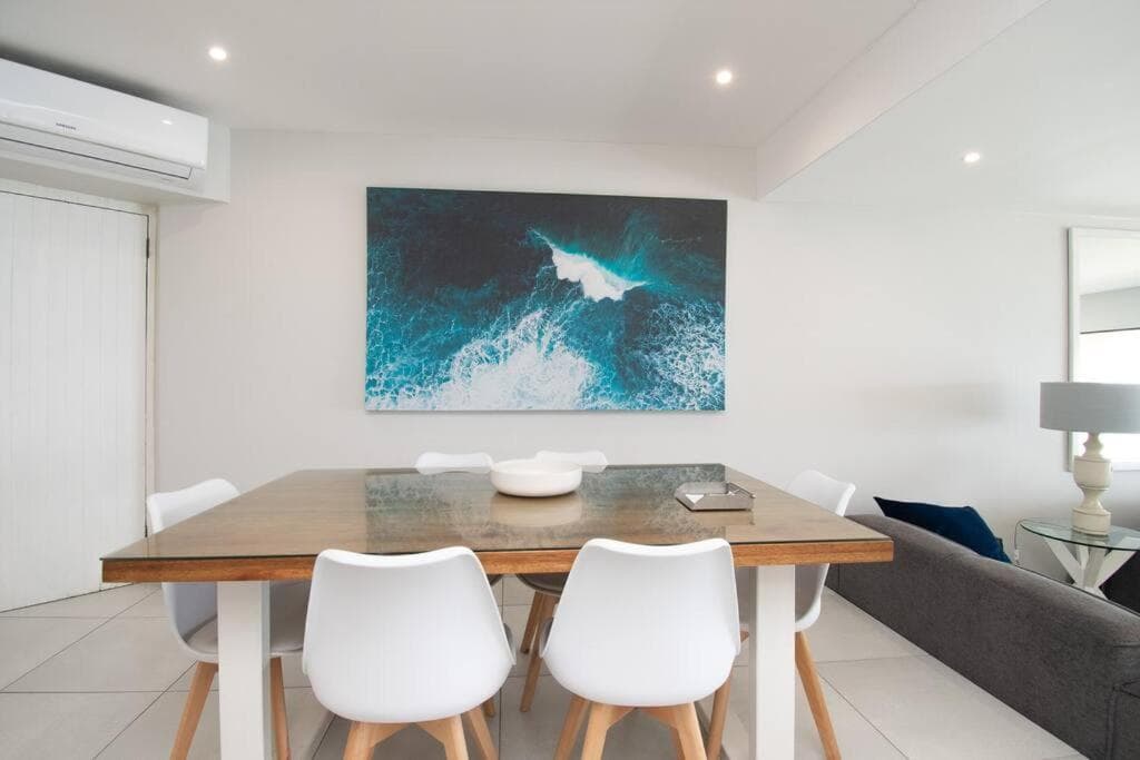 1001 Bermudas - Seaviews & beach access - Modern 3BR Umhlanga photo 3