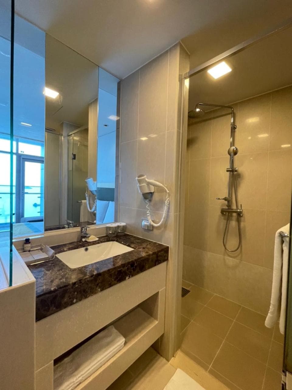 Hidden Bay Hotel photo 8