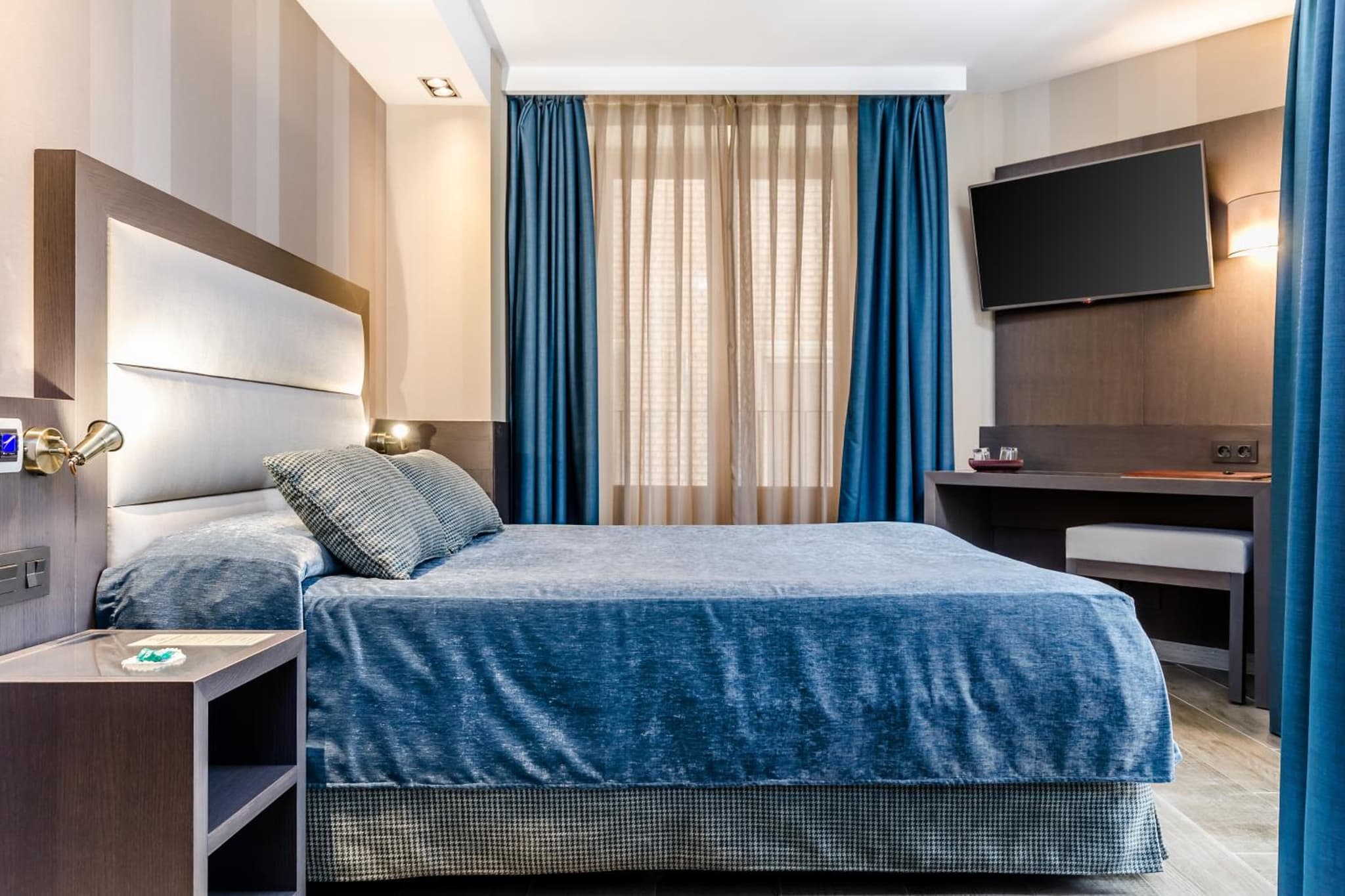 Hotel Reina Cristina photo 2