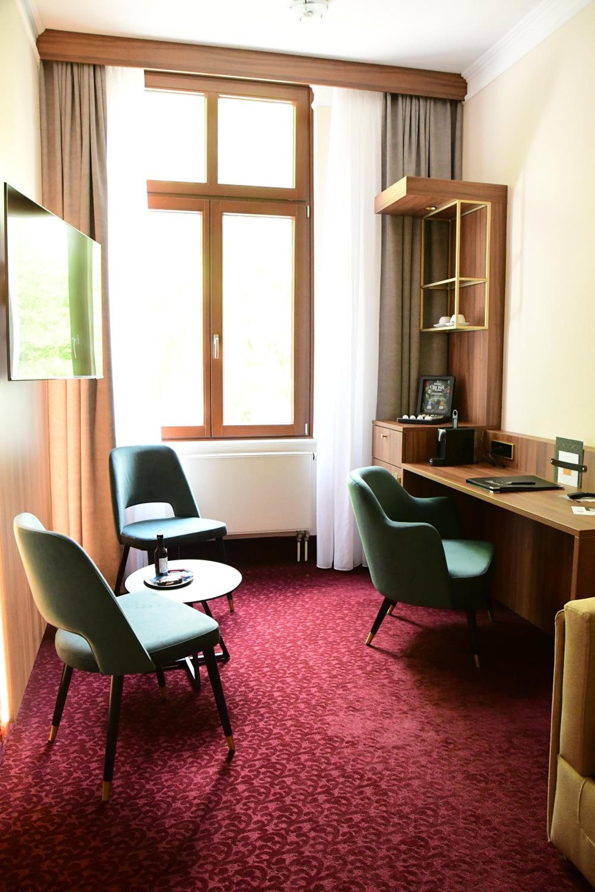 Hotel Am Schloss Aurich photo 5