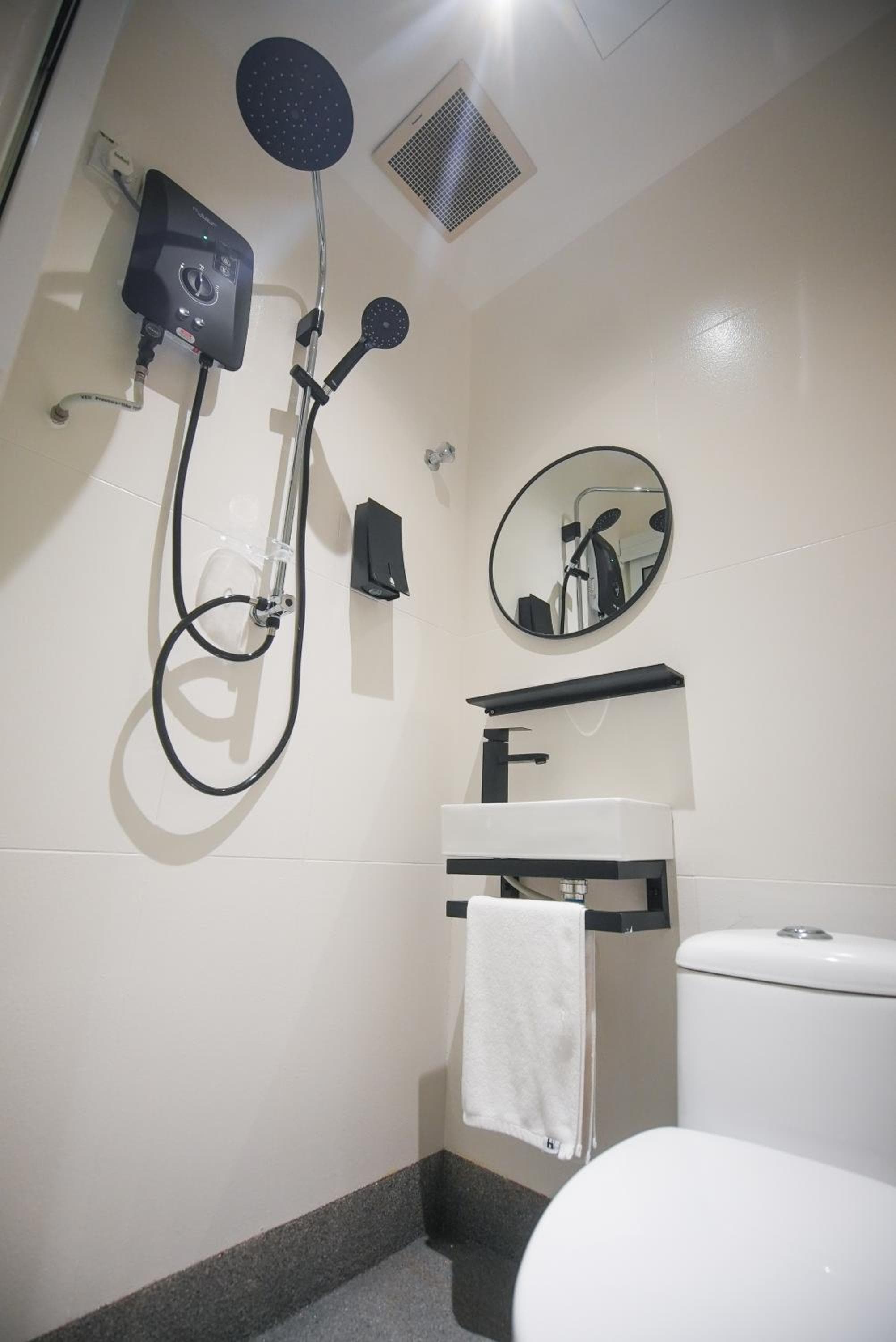 Double H Boutique Hotel photo 3