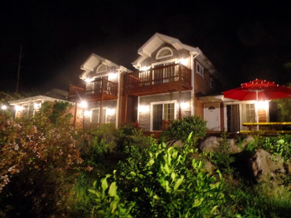 Jubilee Chalet photo 9