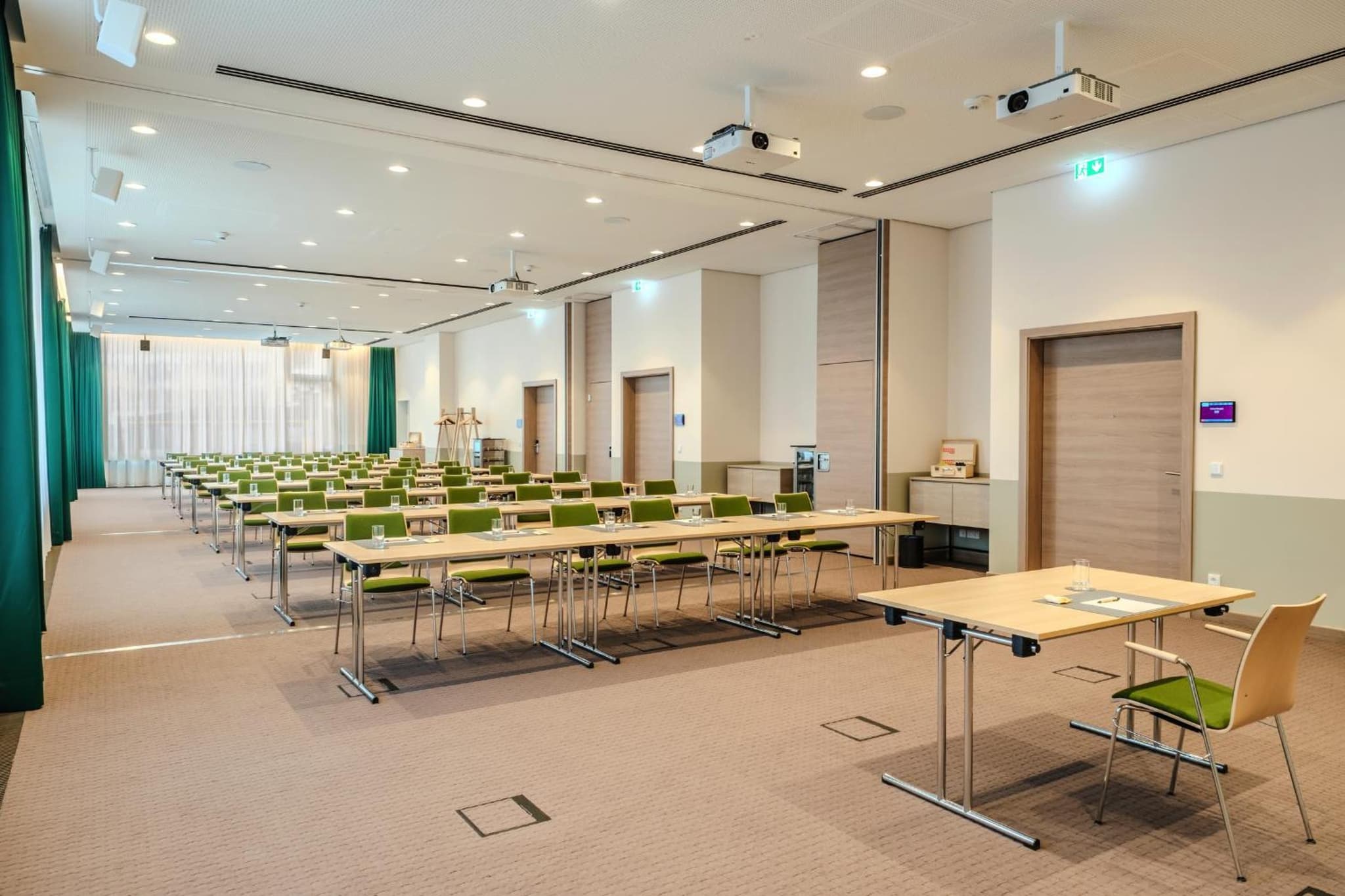 IntercityHotel Lübeck photo 6