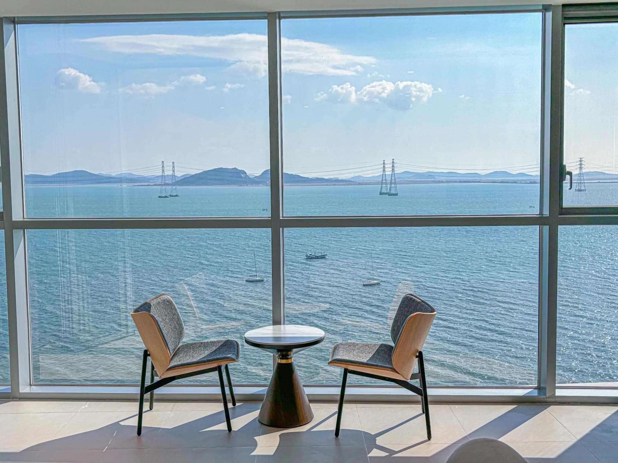 WAVEM HOTEL west photo 4