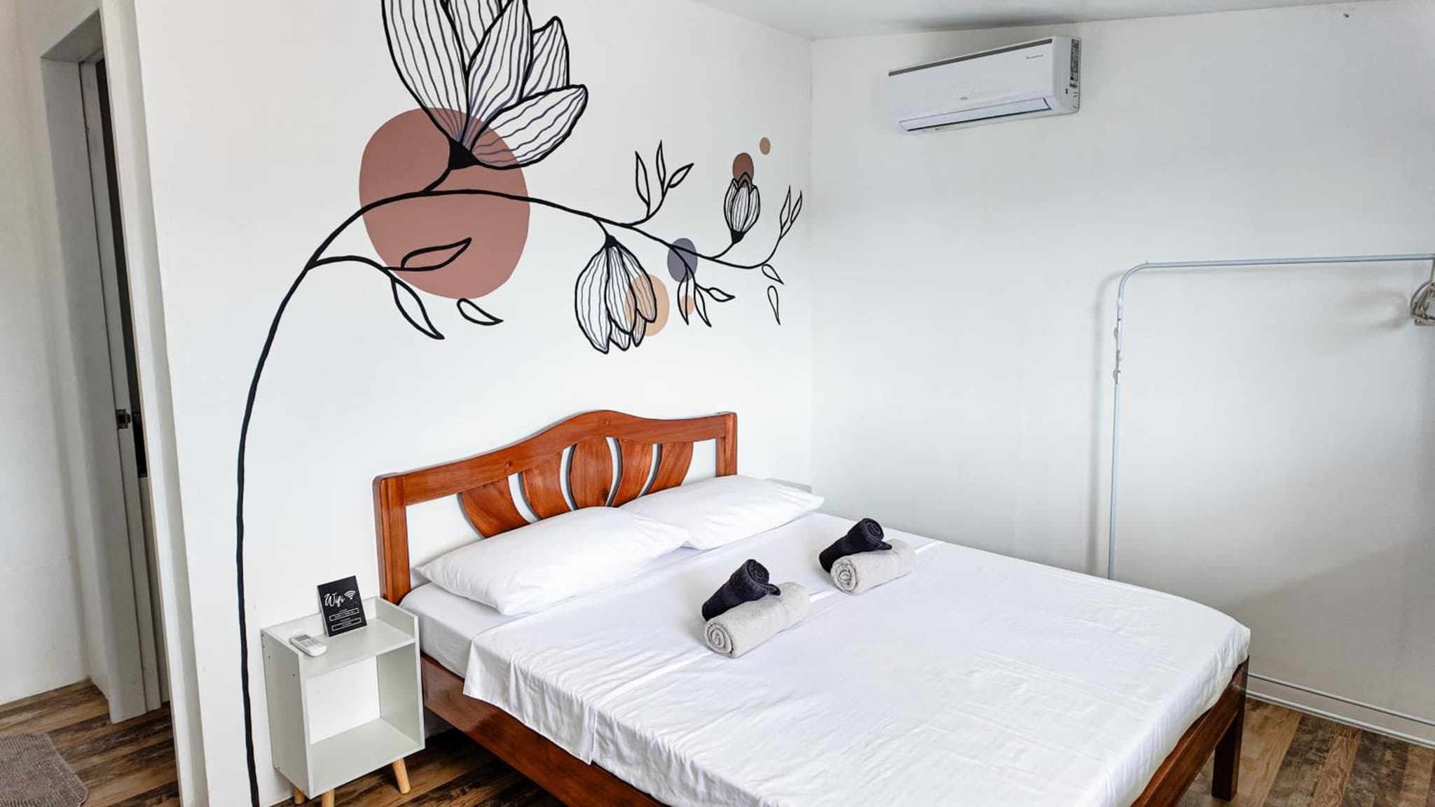 Kasamigos Guesthouse with Fast Internet photo 3
