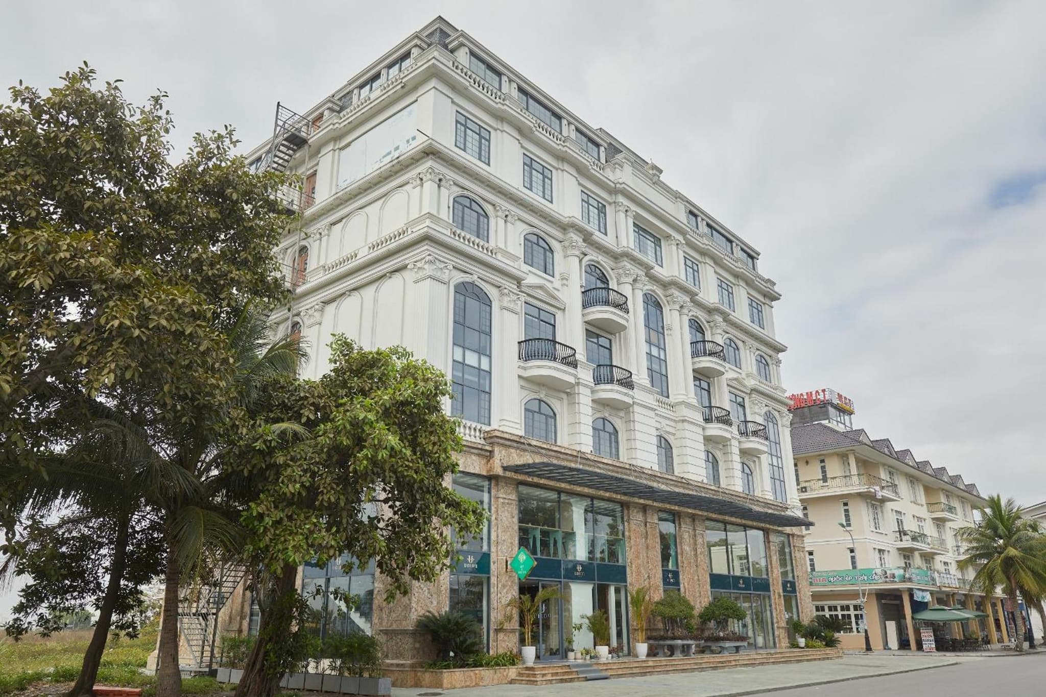 Union Inn+