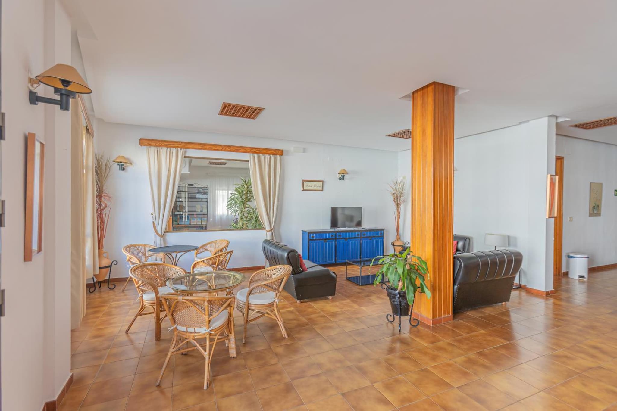 Hotel Tres Jotas Conil photo 2