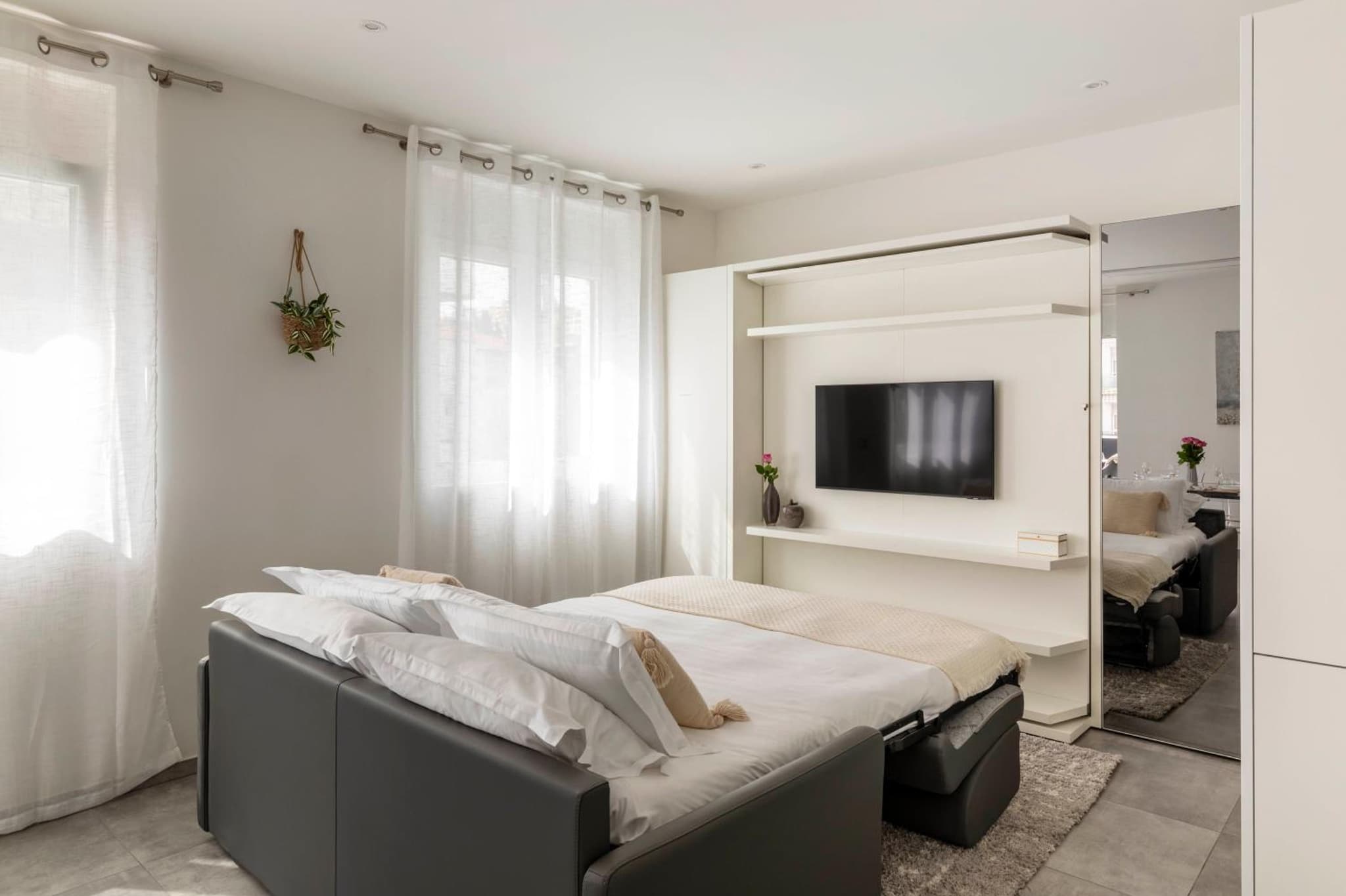 Lugano Superior Suites - Free Parking photo 5