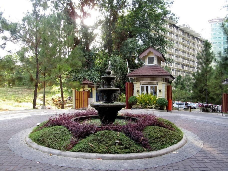 A cozy, relaxing condo at city center