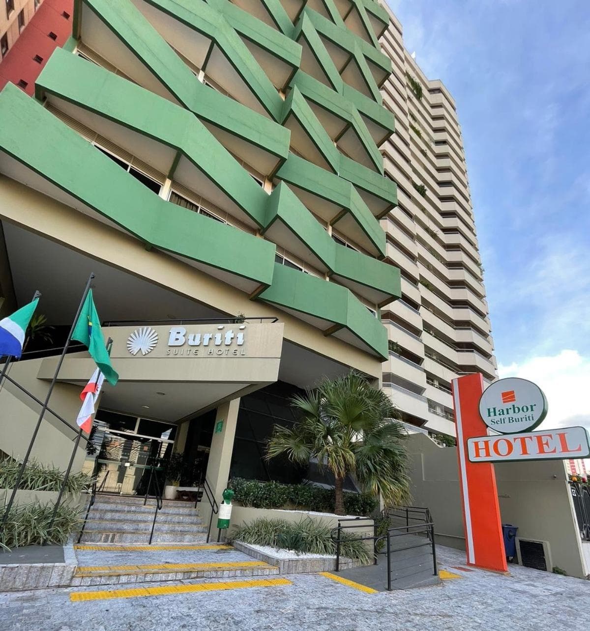 Harbor Buriti Hotel