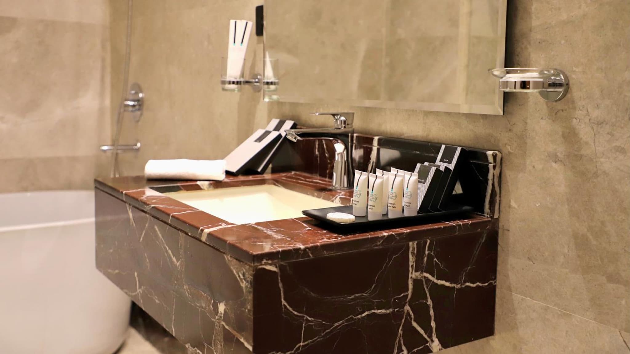 Five Seasons Hotel photo 9