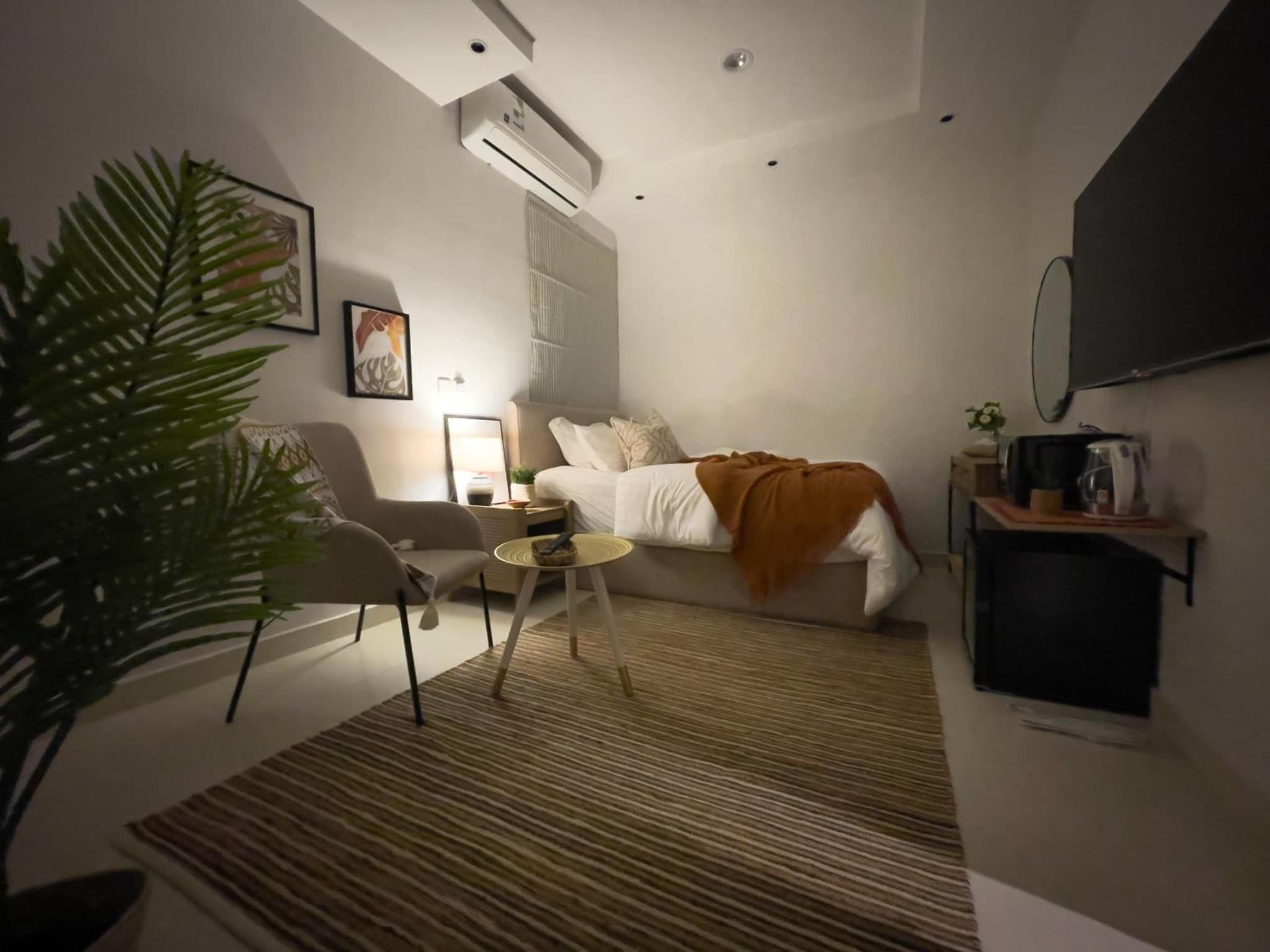 hotel room