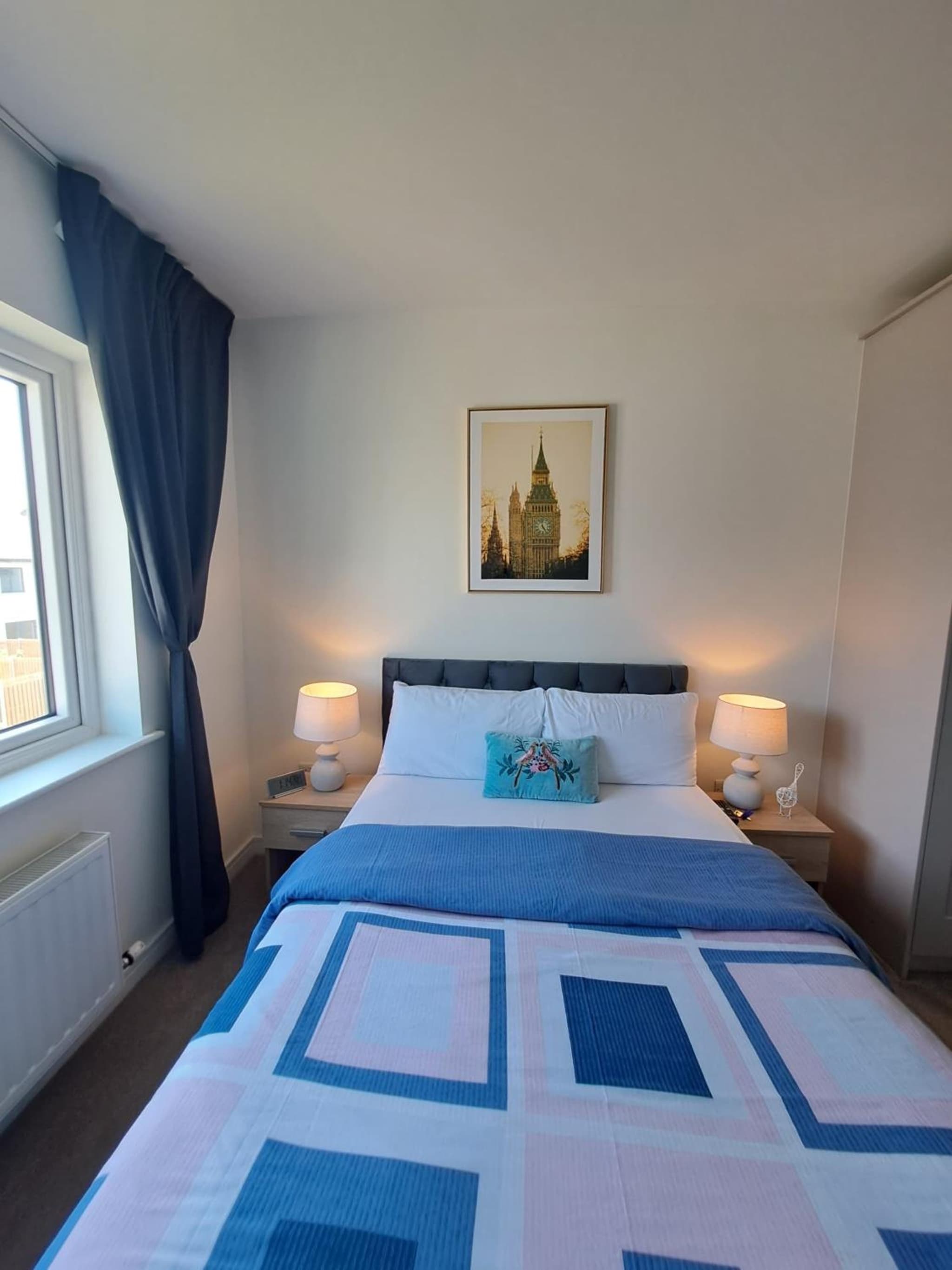 Cozy bedroom in Lucan, Dublin photo 4