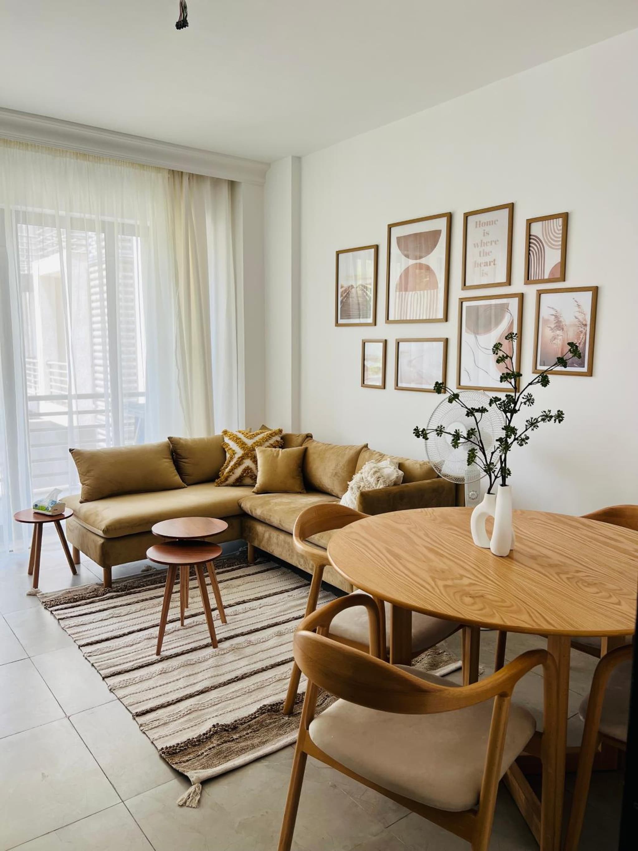Property Sisters Deluxe double room apartment for Families and couples only in Madinaty B8 photo 3