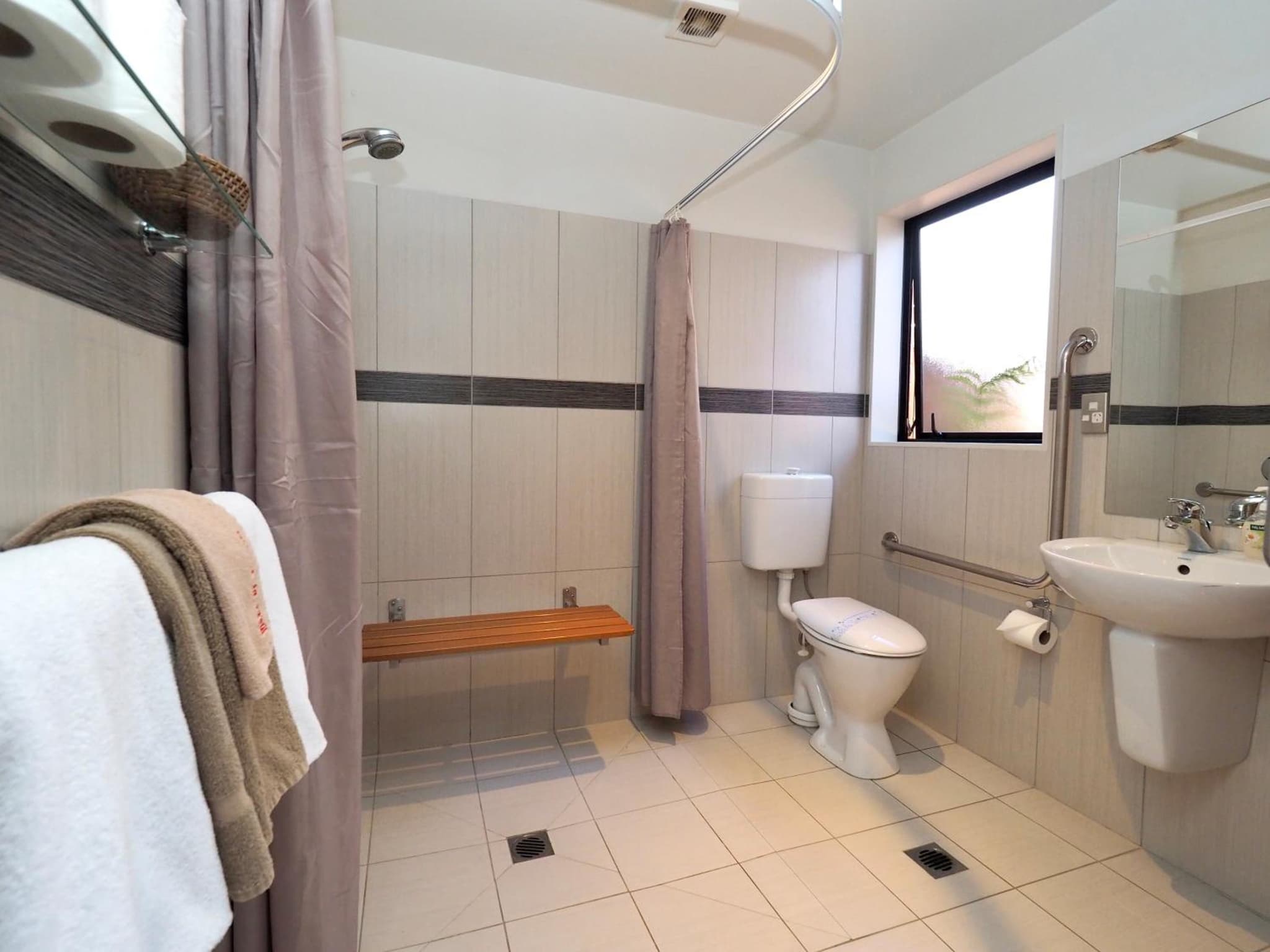 Ulster Lodge Motel photo 9