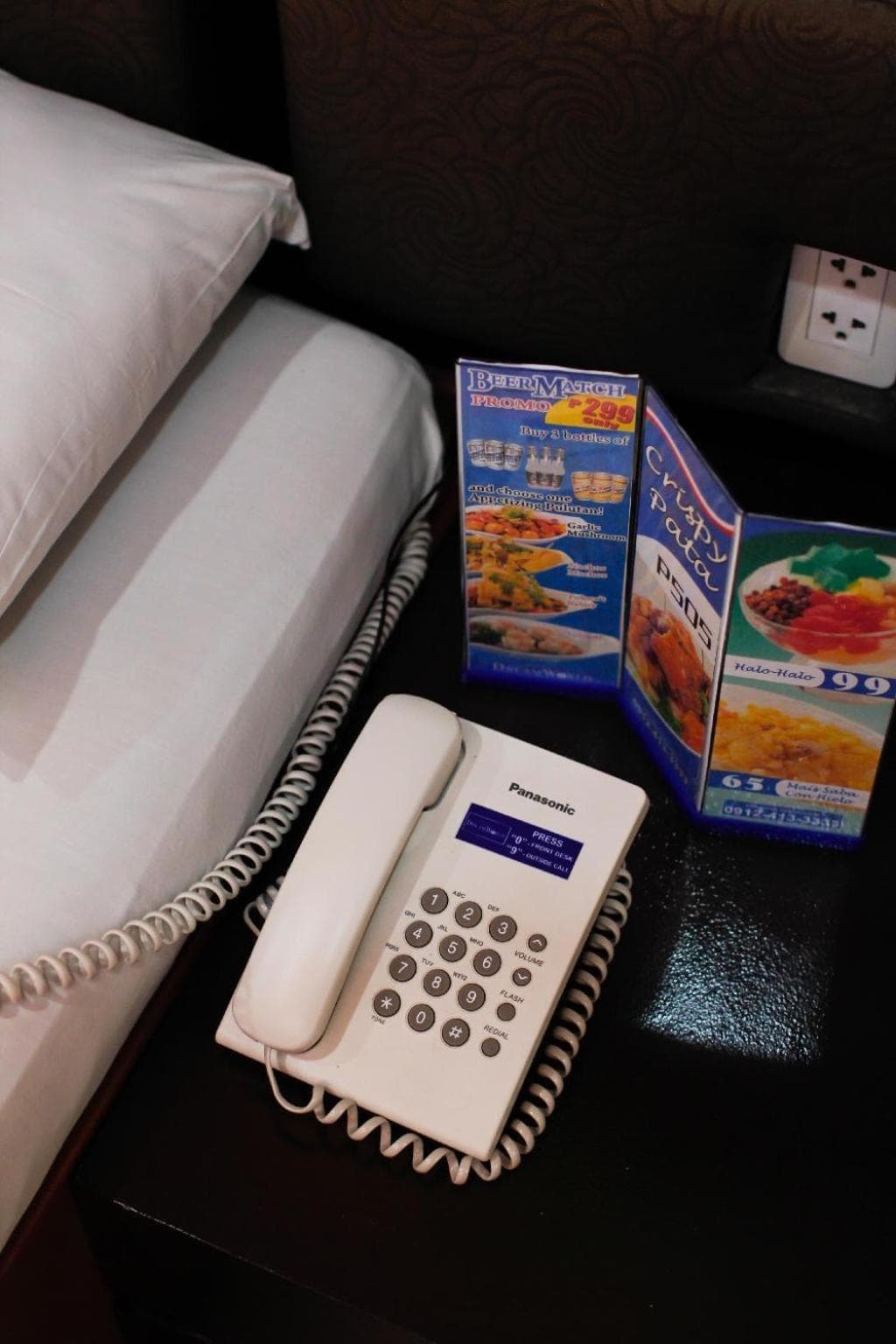 Hotel Dreamworld Araneta Cubao photo 7