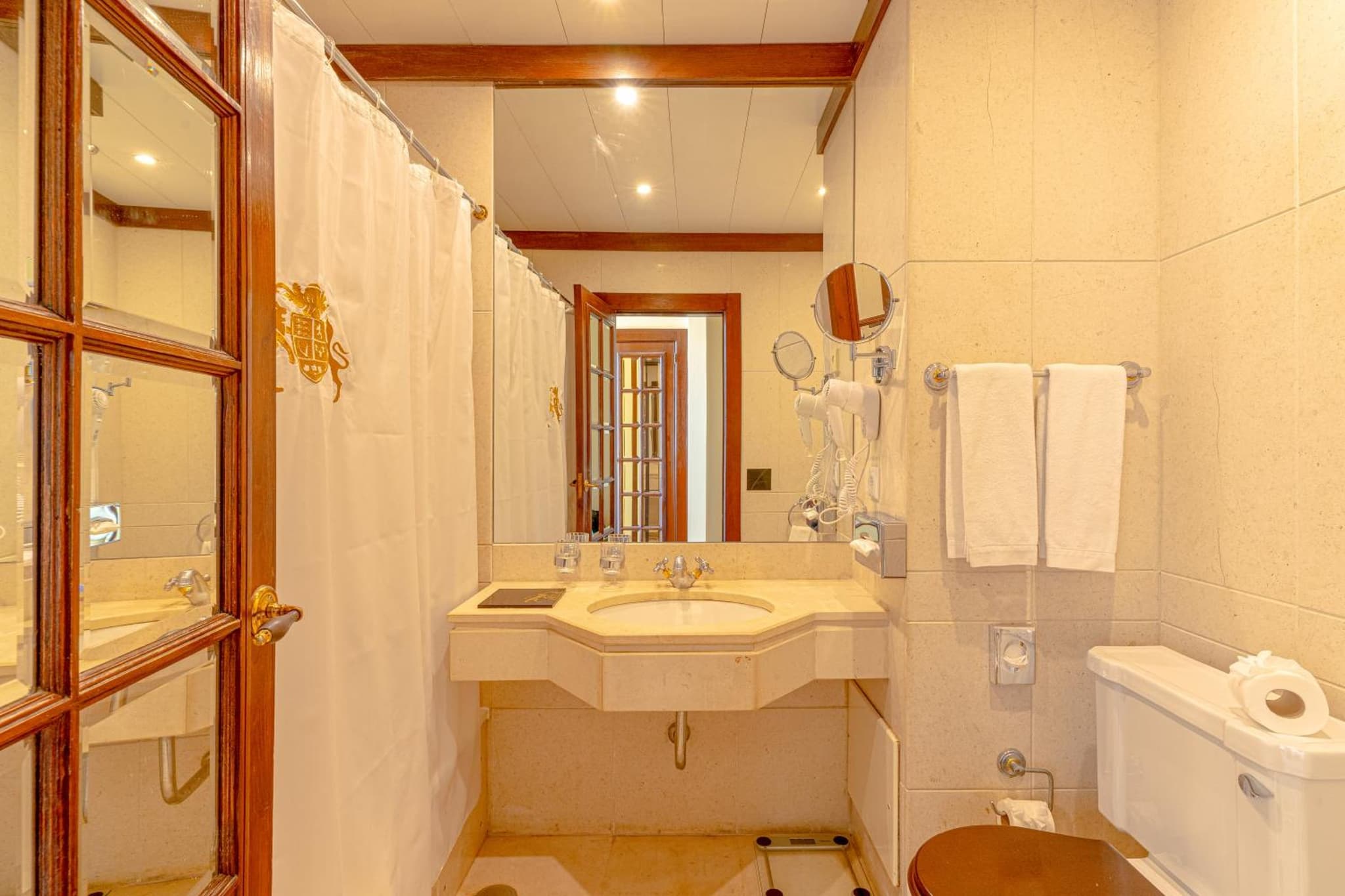 Hotel Inglaterra - Charme & Boutique photo 2