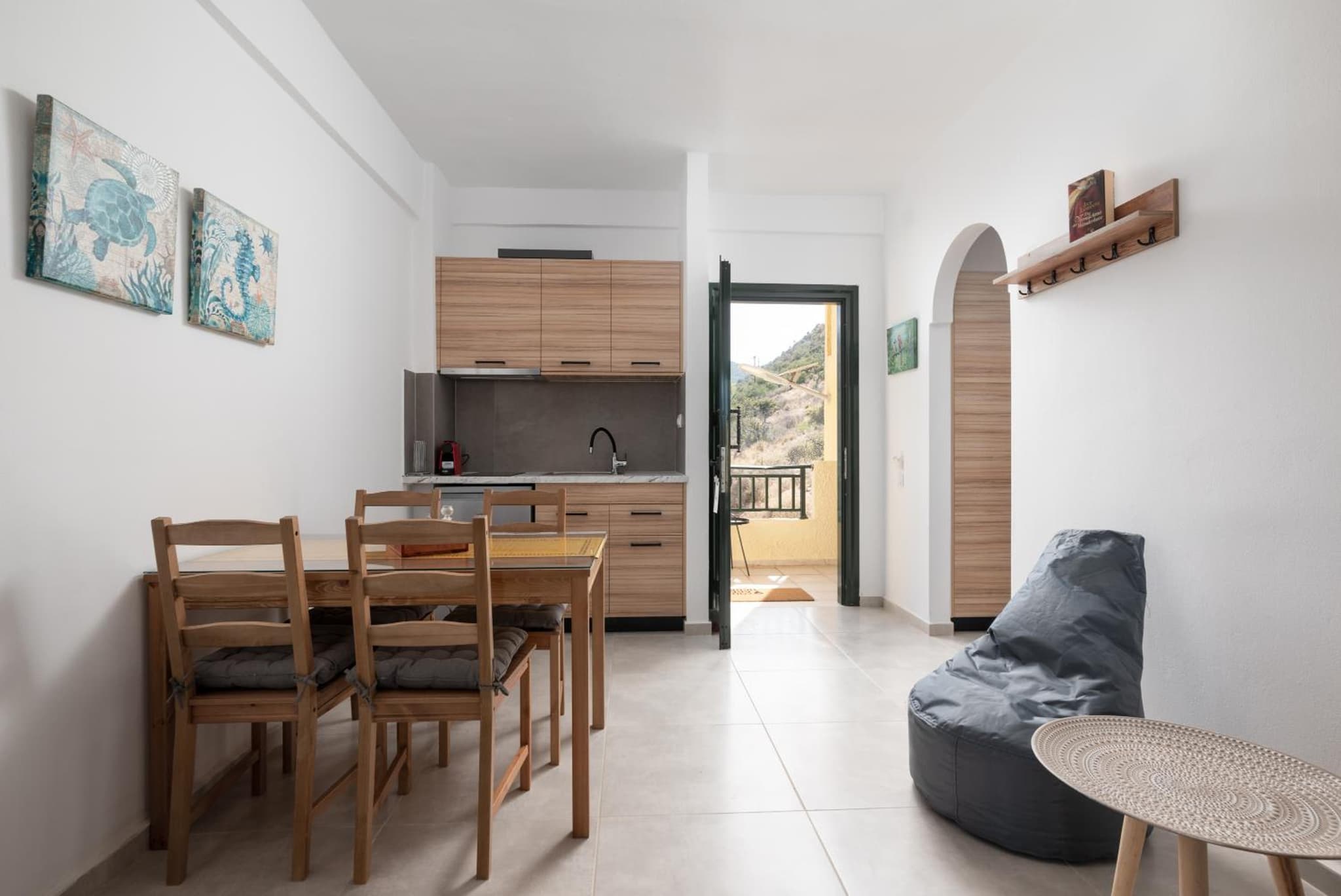 Blue Horizon Apartments photo 8