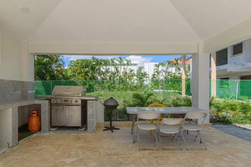 Villa Rosa: Modern Colonial Home with Pool photo 4