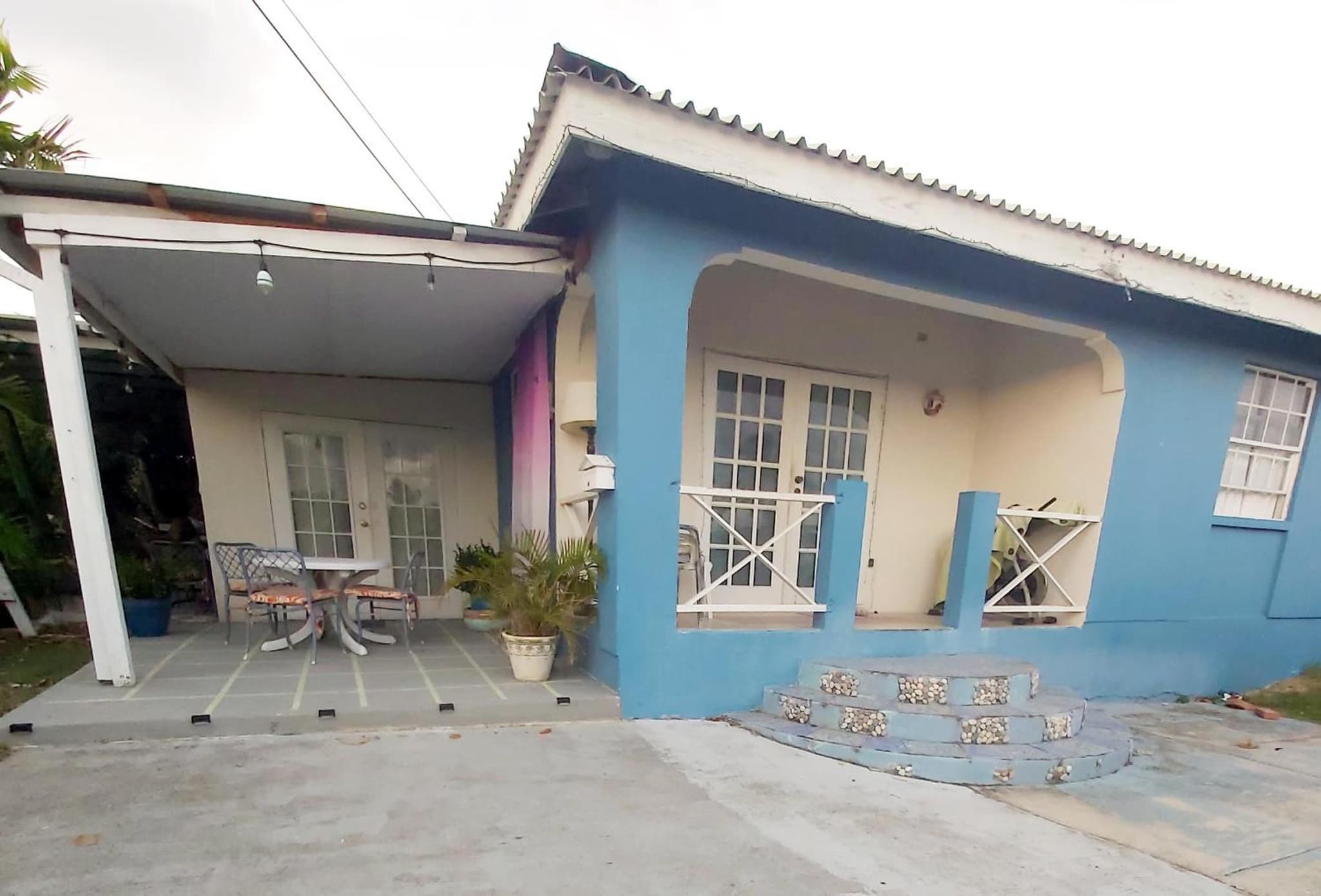 Stay Awhile Studio Apartment - Live Like A Local