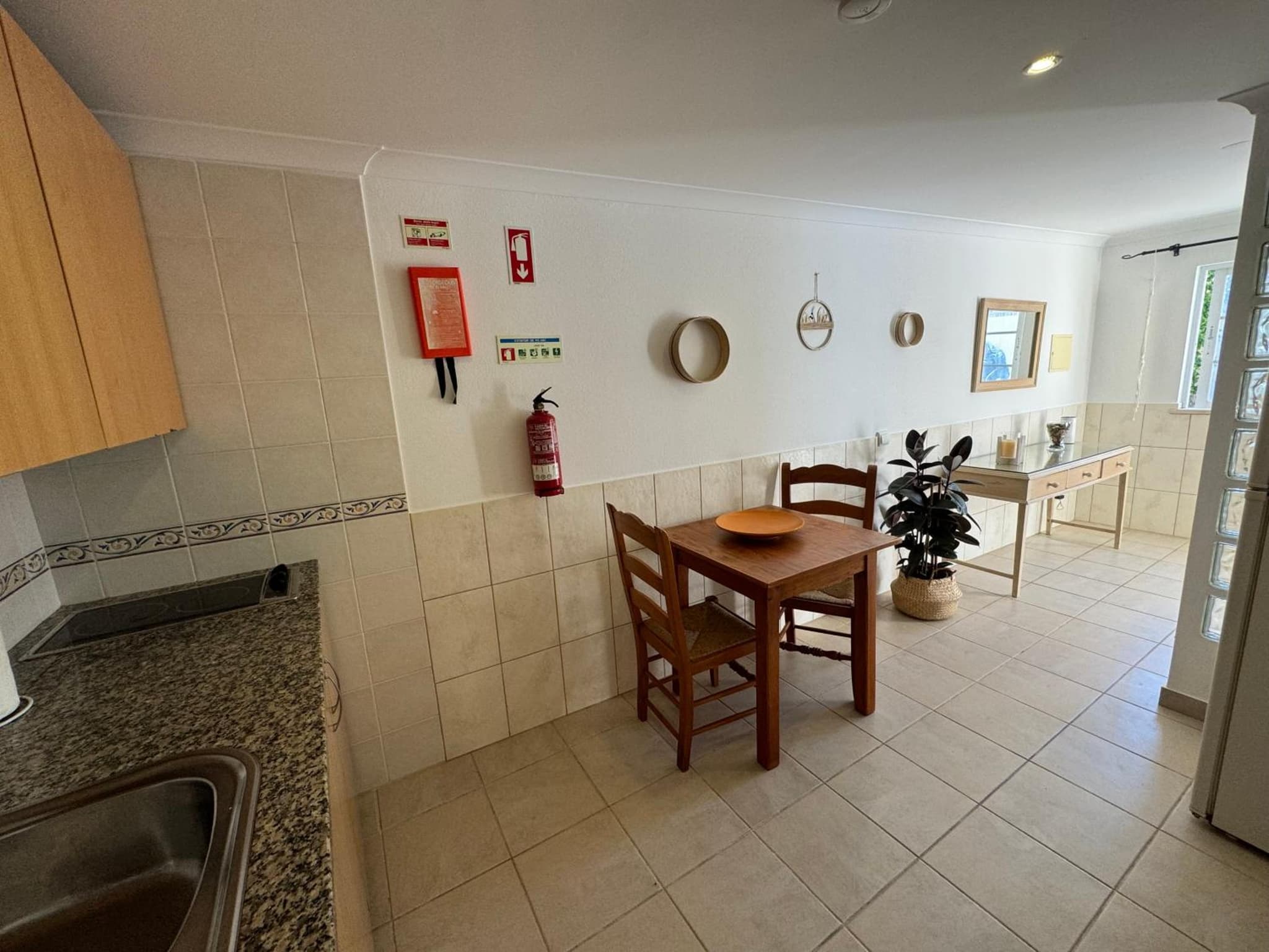 Happy Silva Guesthouse photo 9