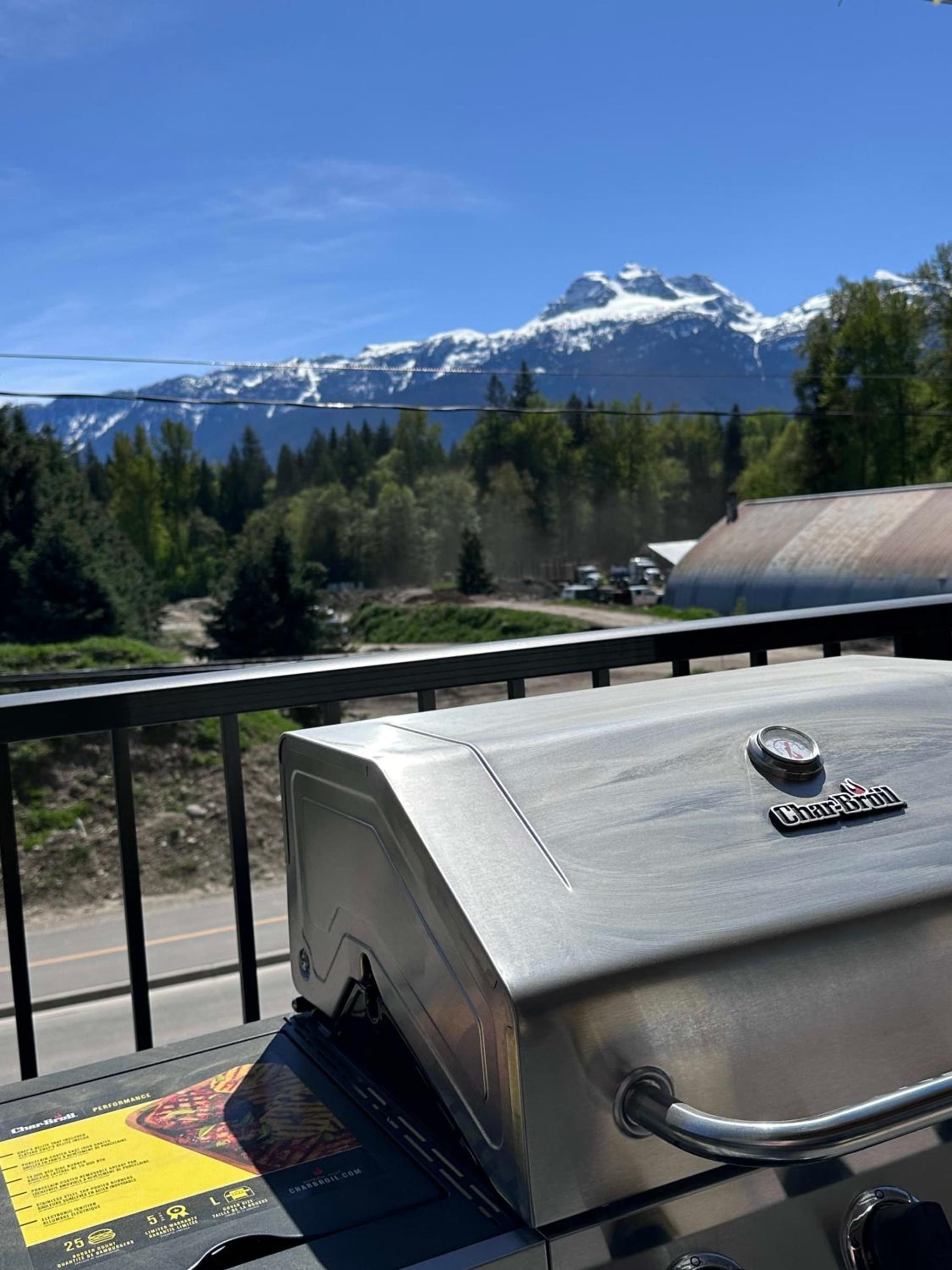 Revy's Peak Condo - Hot Tub with View photo 8