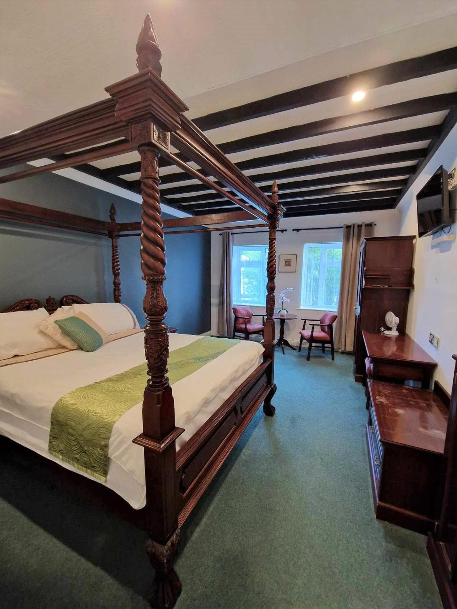 The Lanterns Hotel photo 2