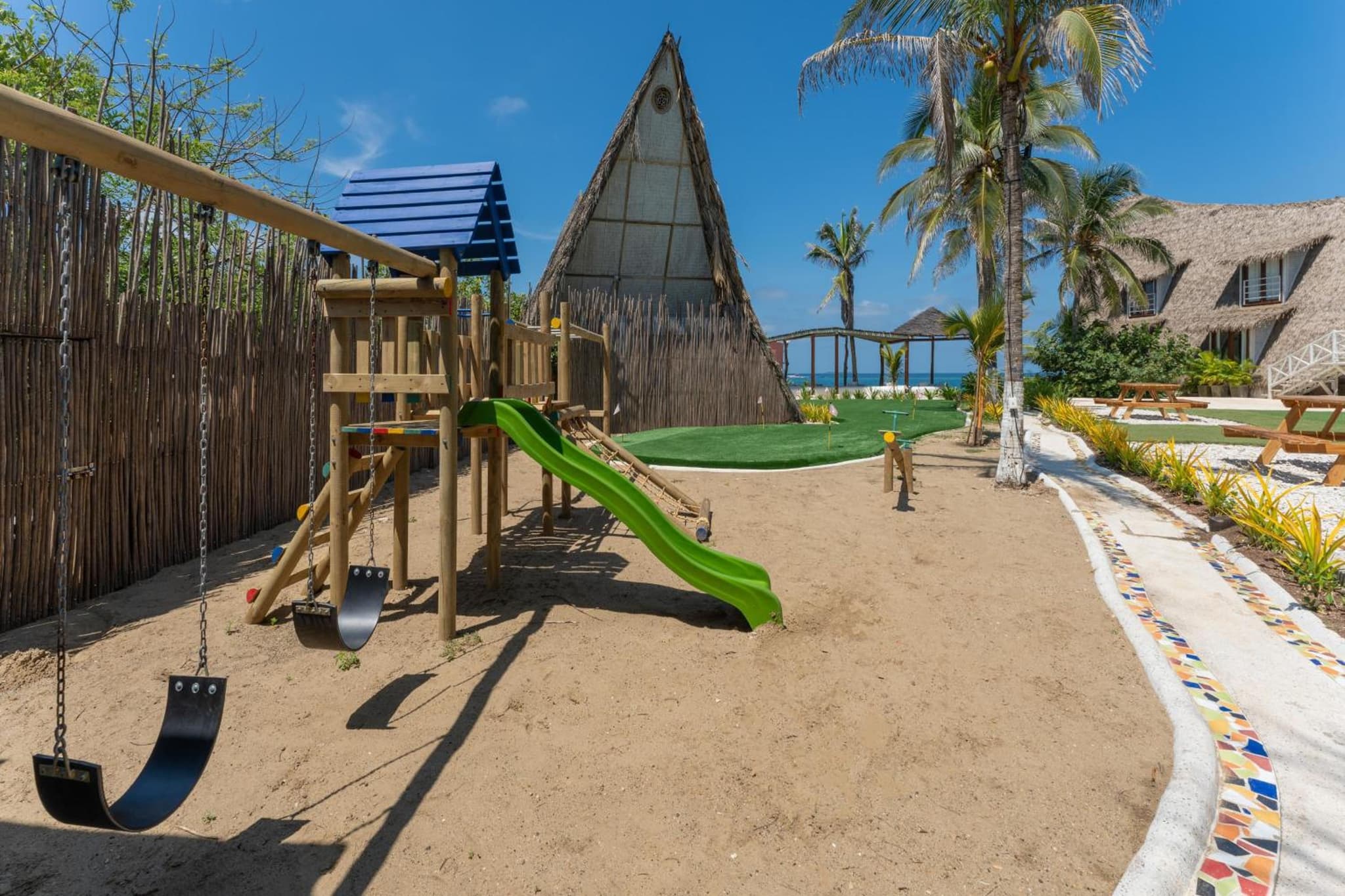 Isla Matamba photo 6