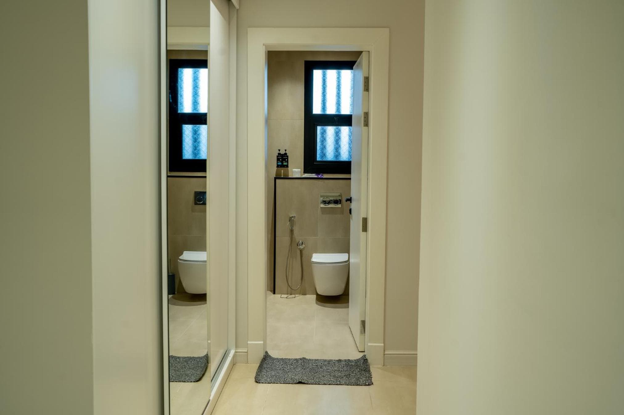 THE MODERN REAL ESTATE d3 photo 9
