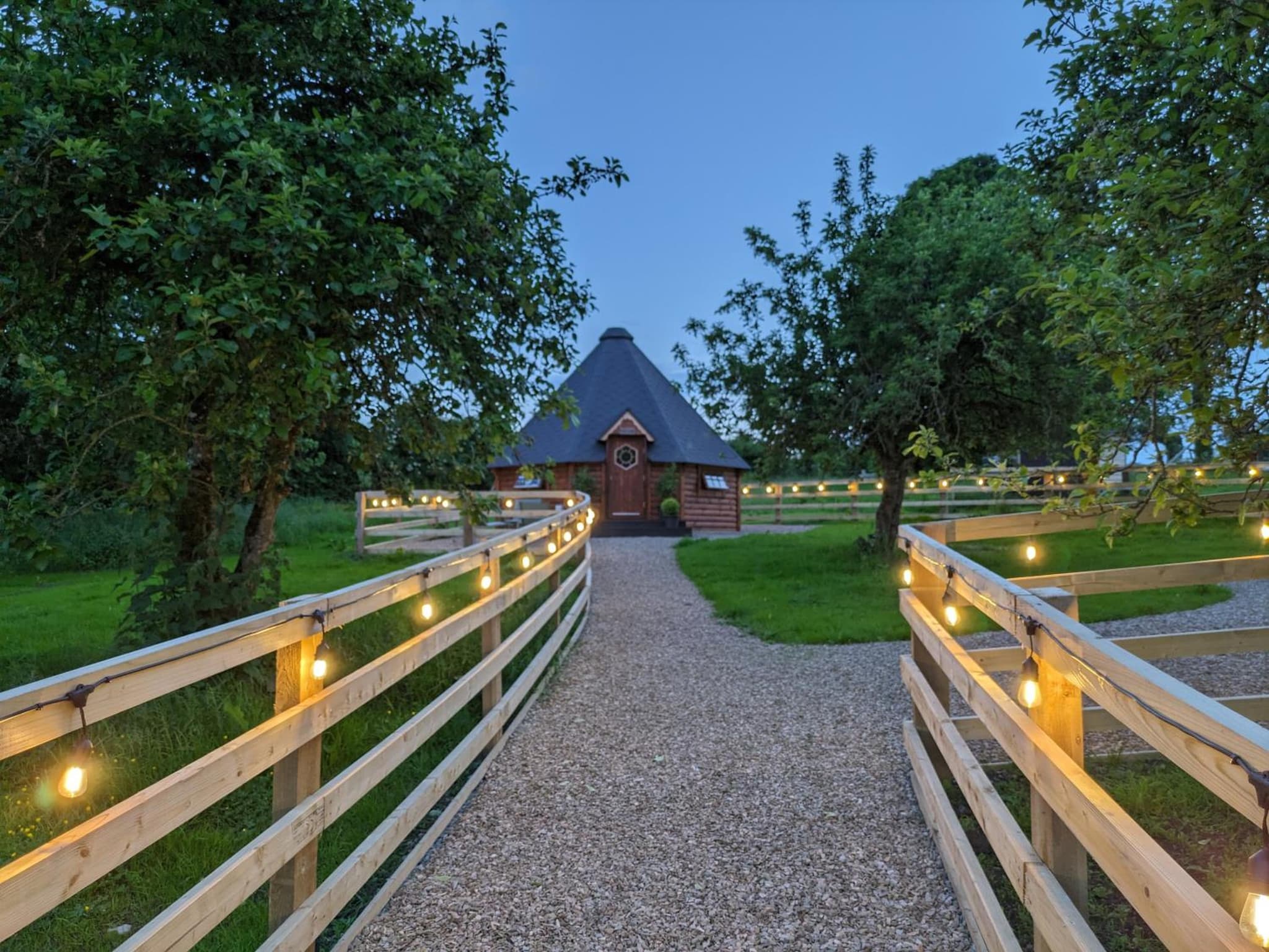 Apple blossom glamping photo 6