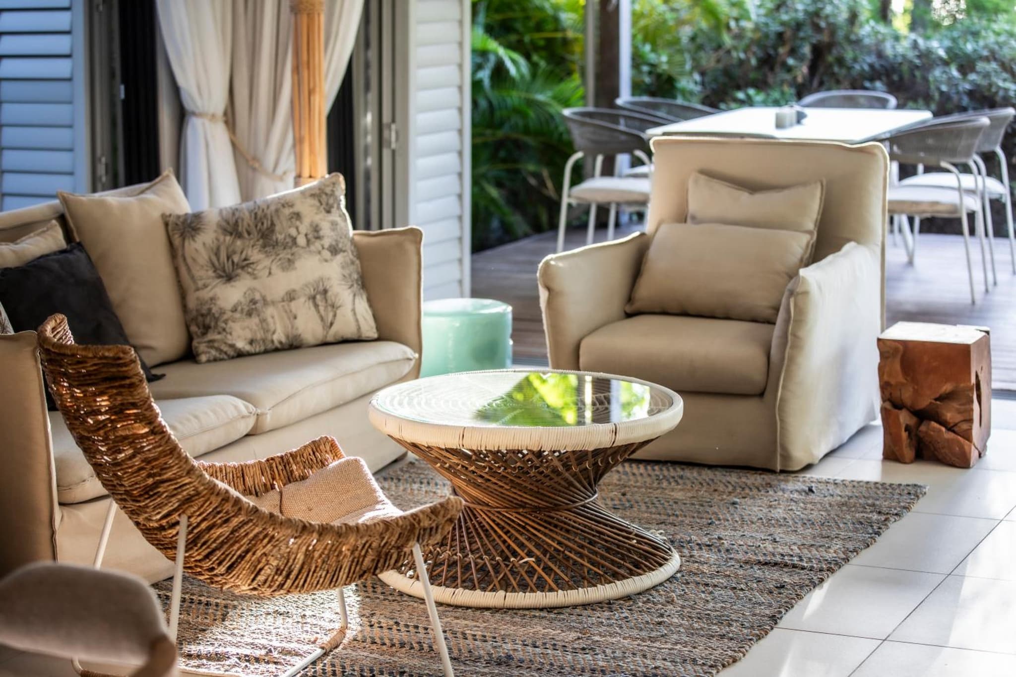 Beachfront Luxury Villa & pool photo 4