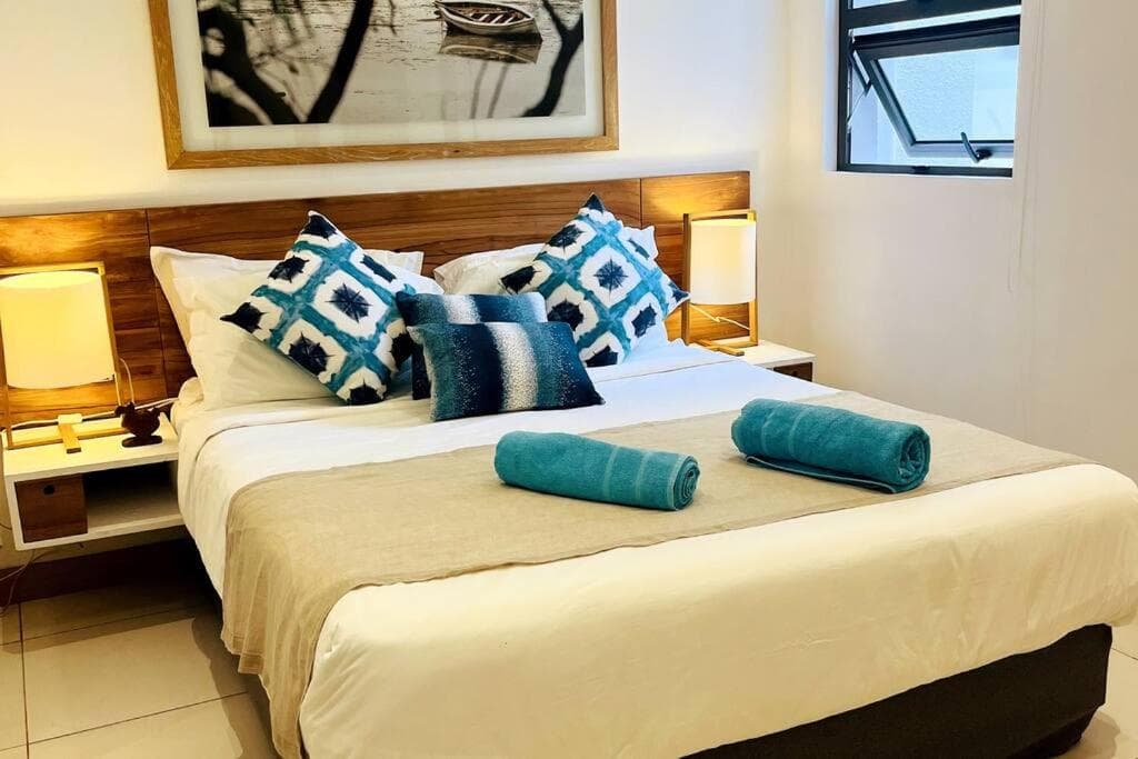 Latitude Luxury Seafront Suite photo 8