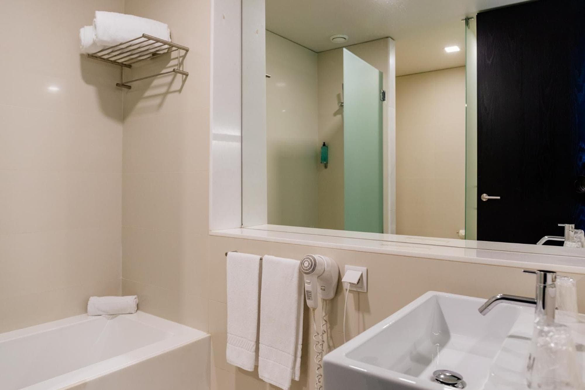 Axis Viana Business & SPA Hotel photo 2