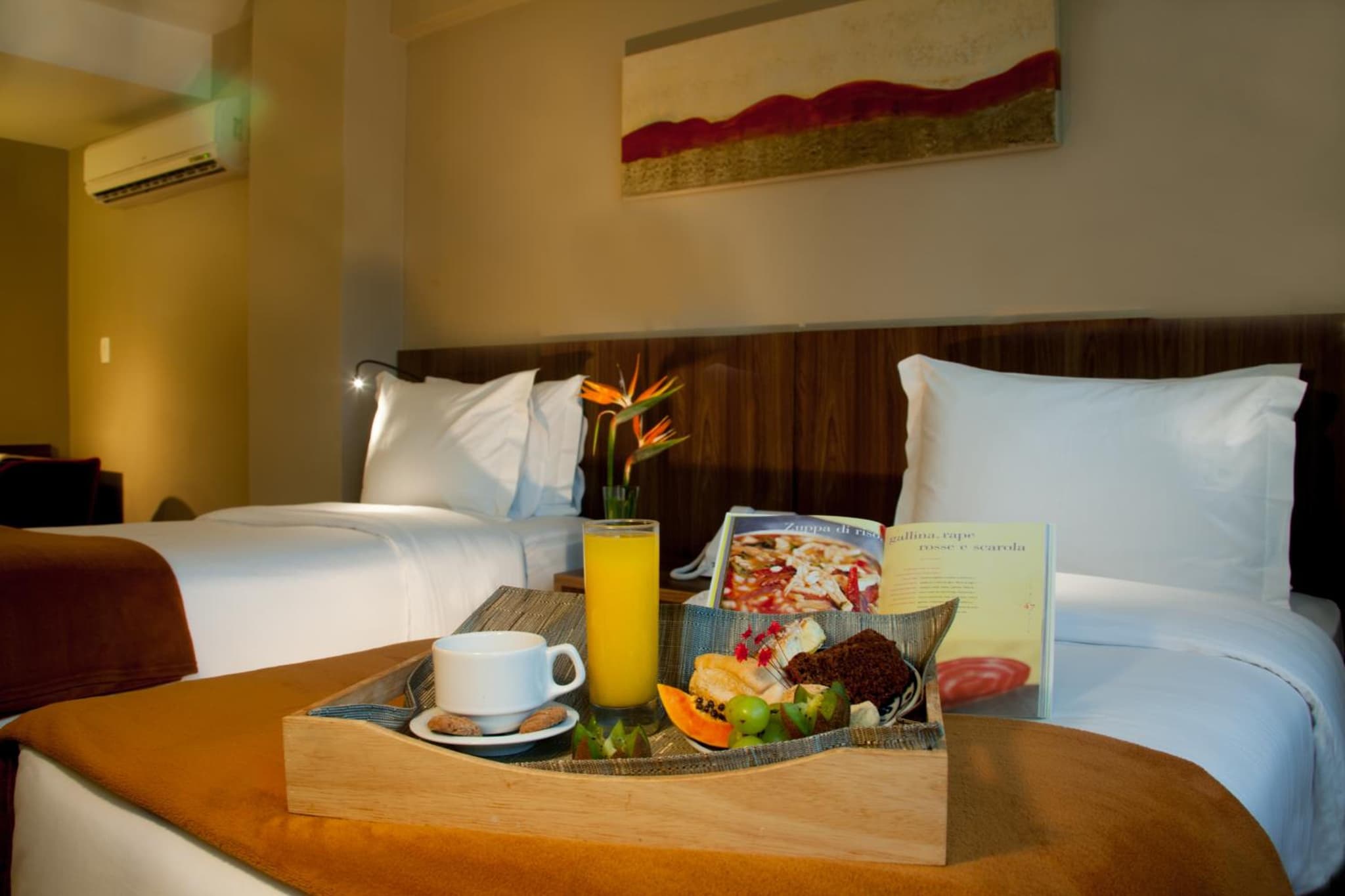 BH Raja Hotel photo 7