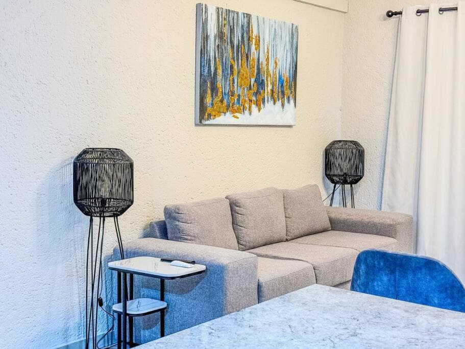 Self checkin - Modern Haven 2 Bedroom 43 photo 6