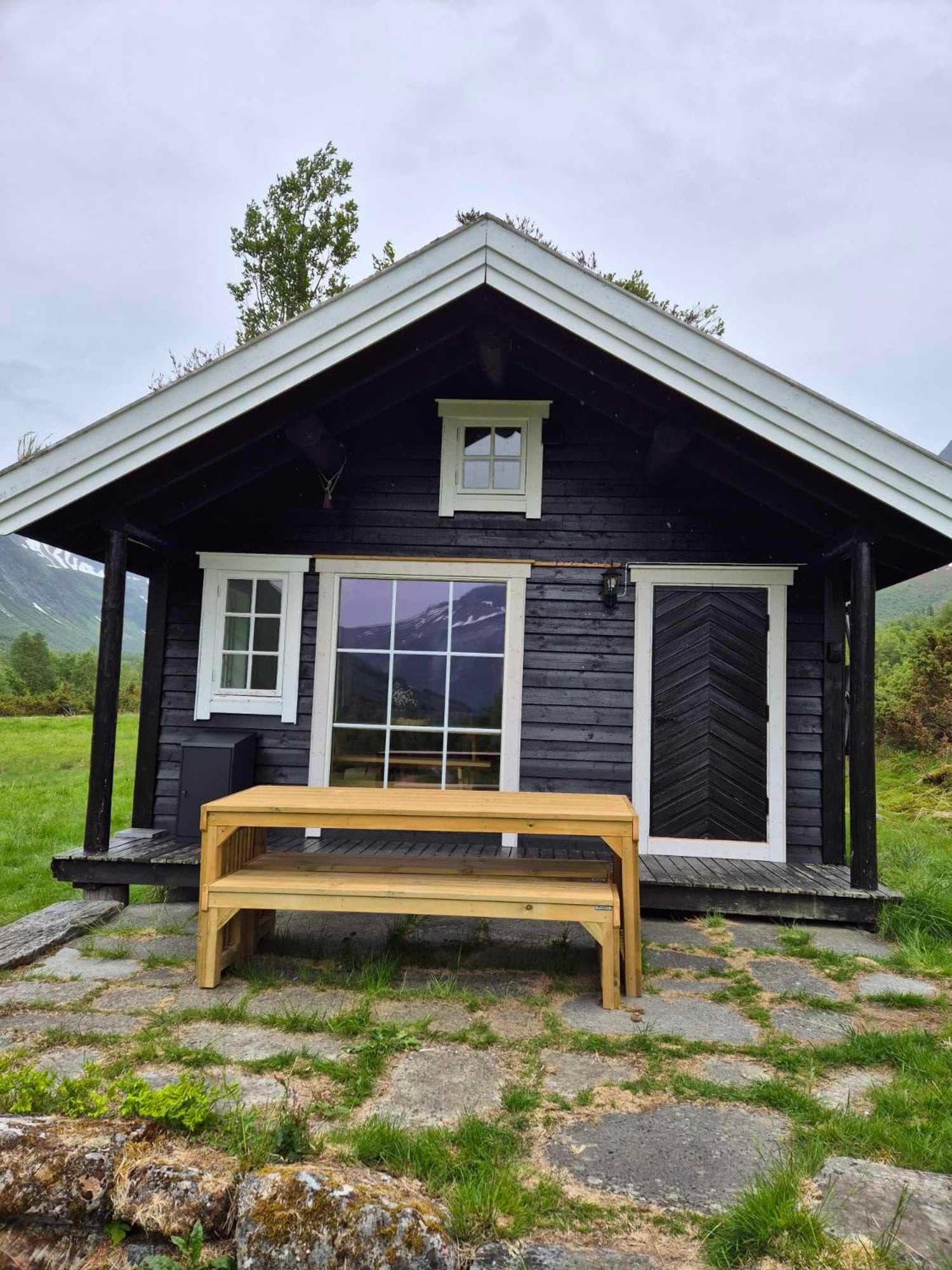 Hytta på Kvia, Rognestøyldalen - Sæbø