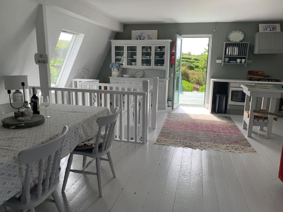 Greenhills Cottage -Overlooking Slieve League photo 3