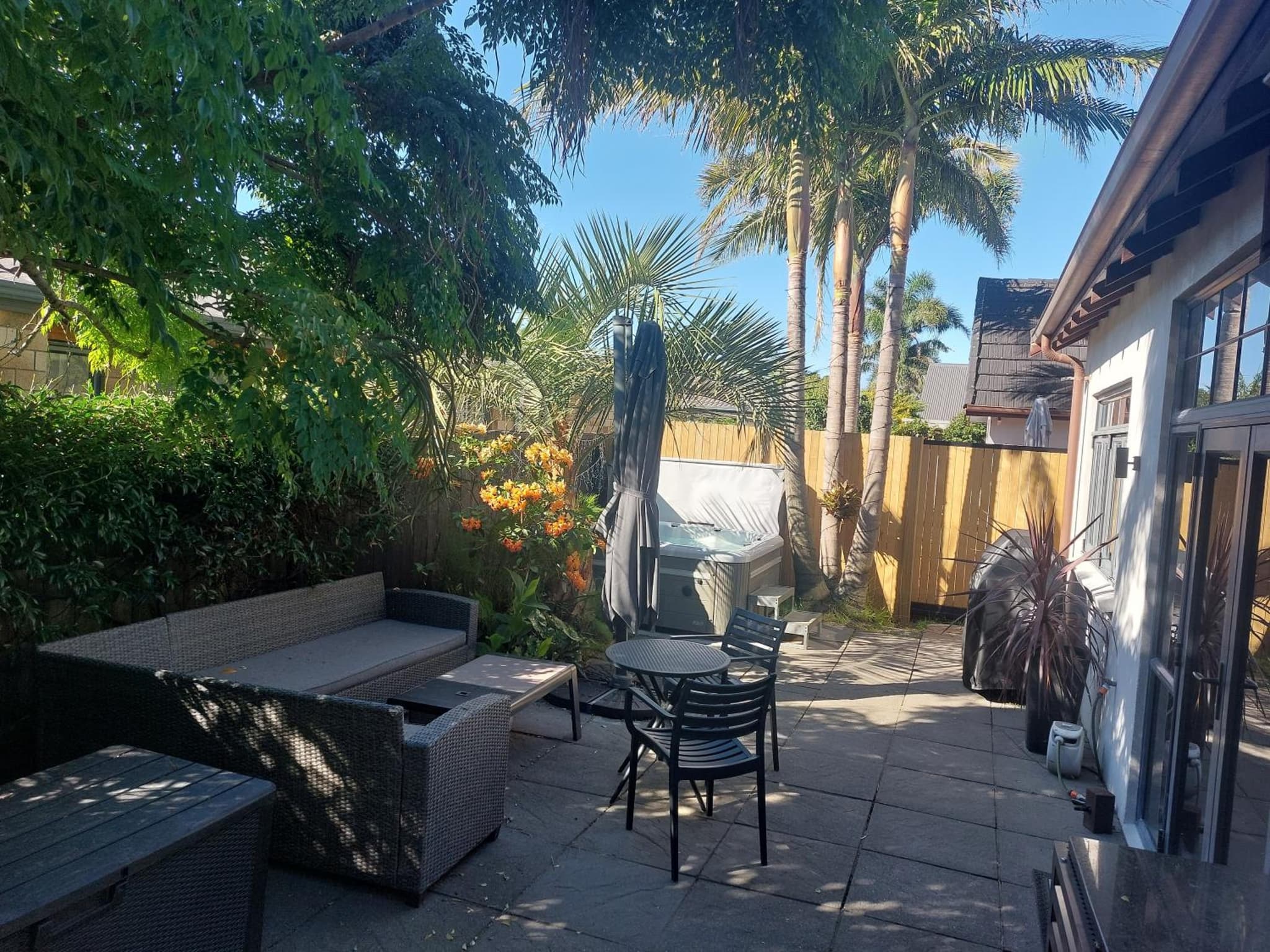 Palm Paradise with Spa photo 3