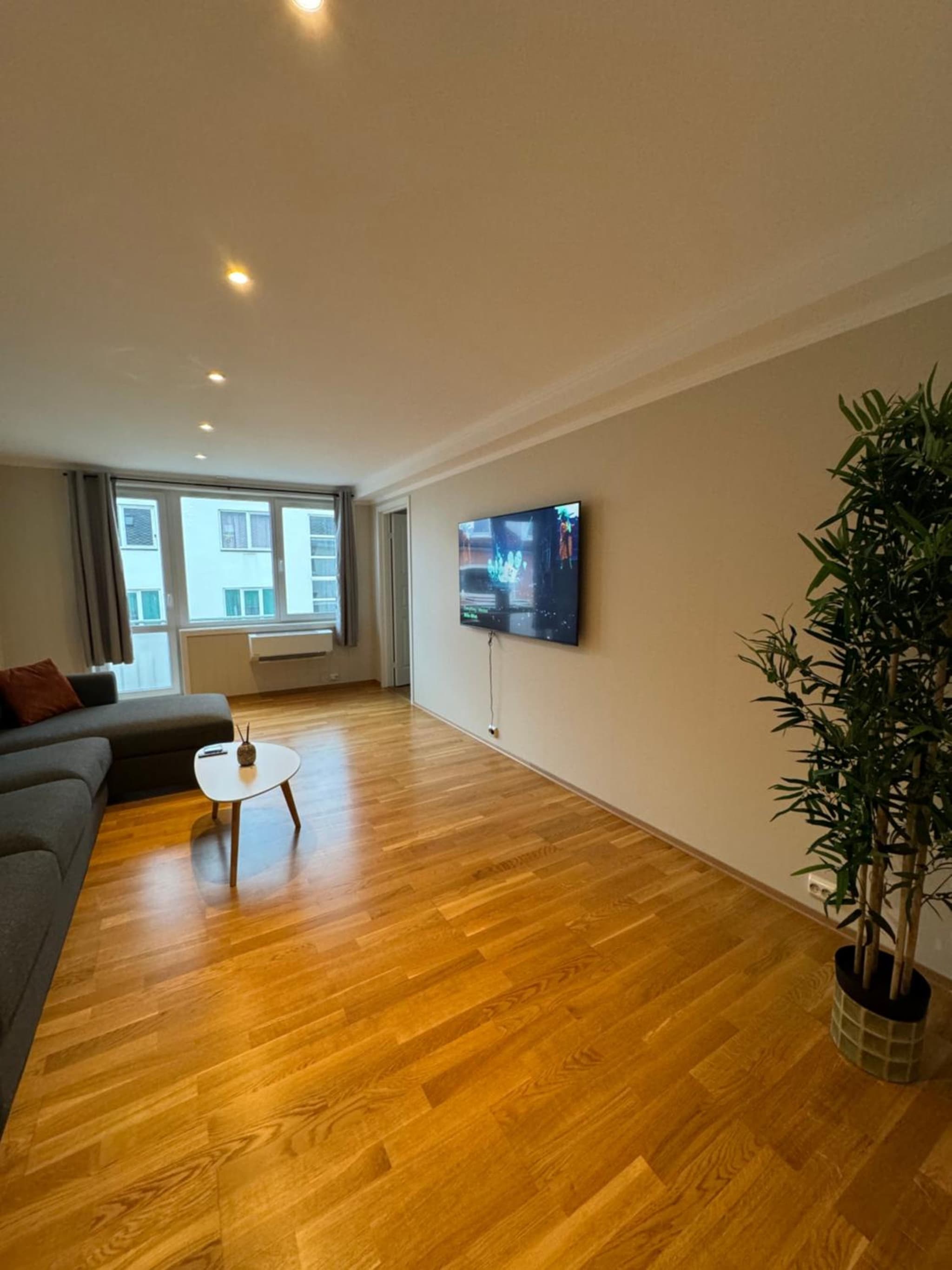 Charming 3-Bedroom Apartment photo 3