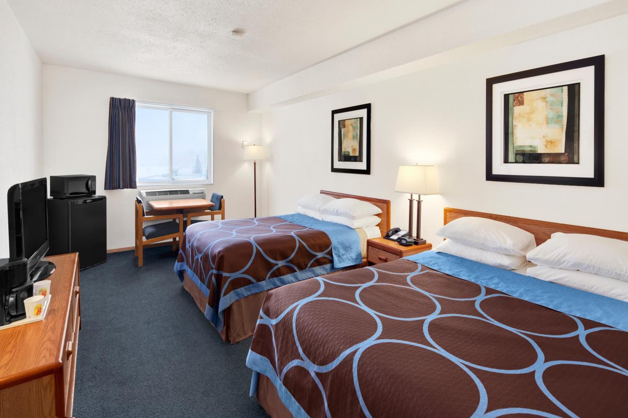 Super 8 by Wyndham Swift Current photo 7