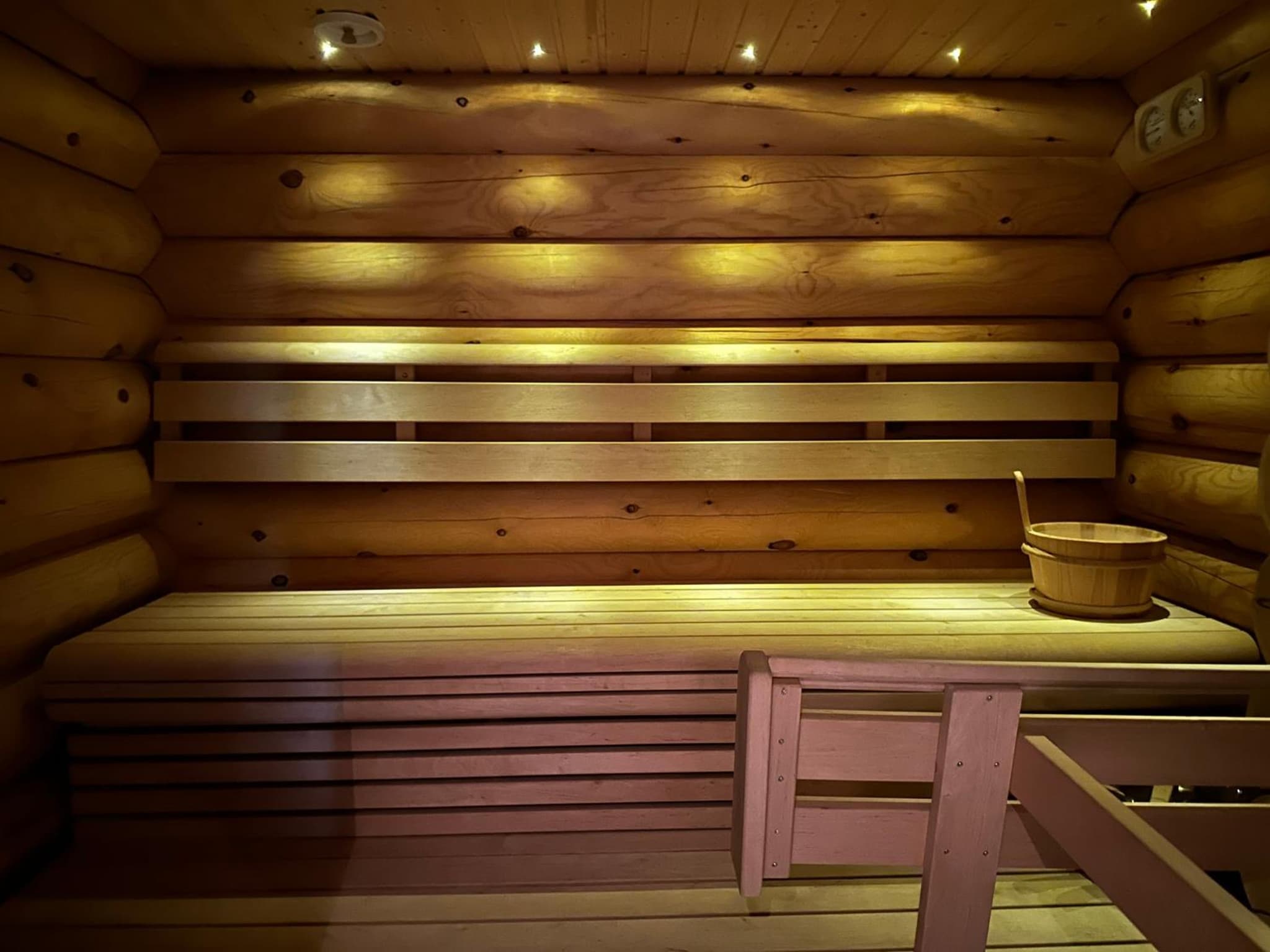 Timber lodge photo 3