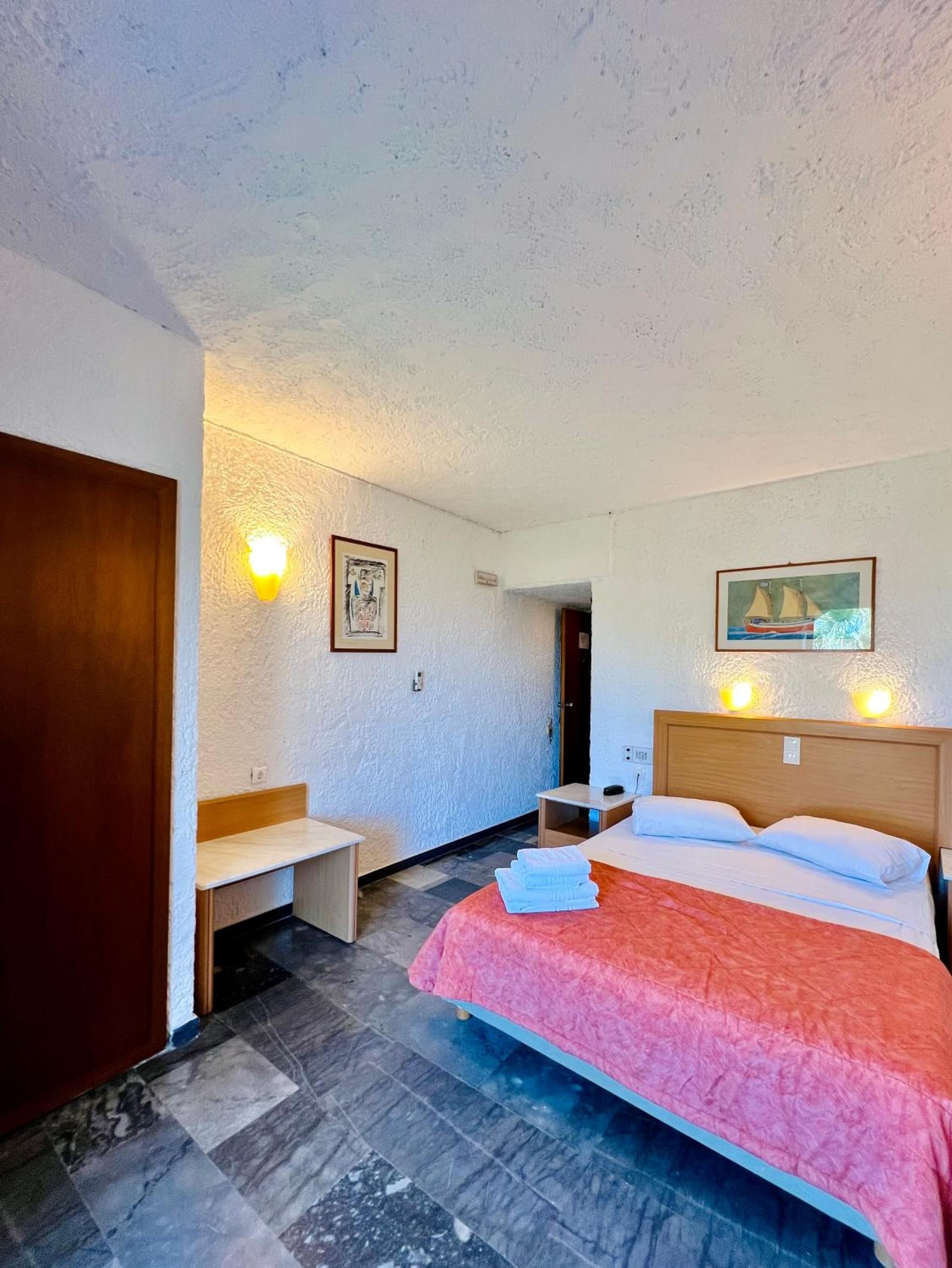 Karteros Hotel photo 3