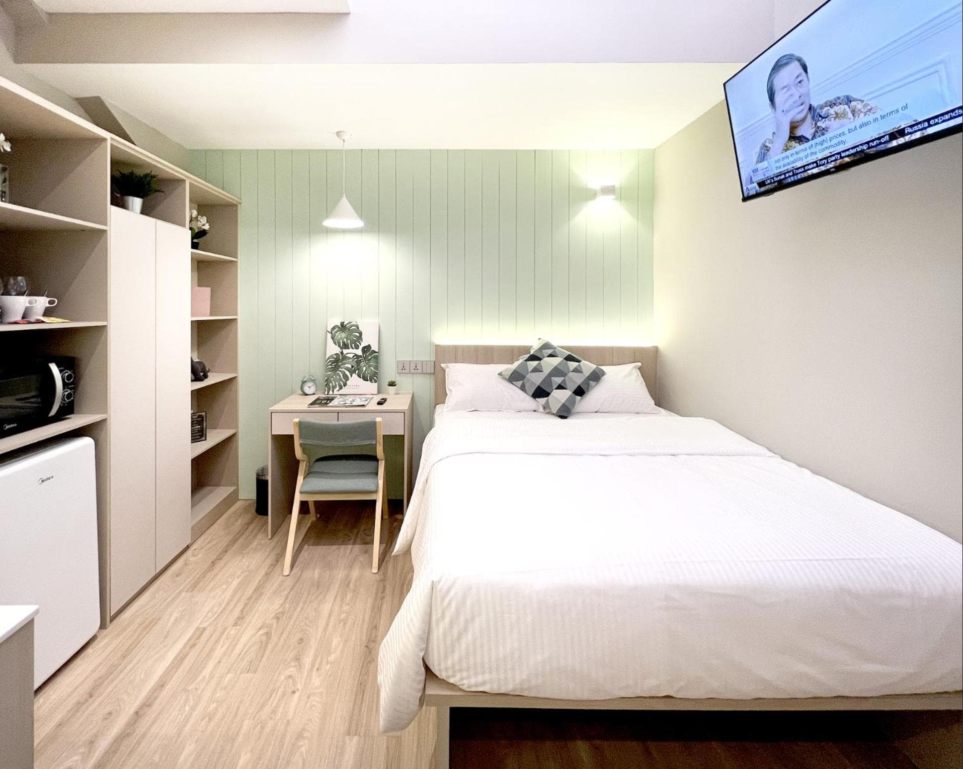 Hmlet Essentials Kallang