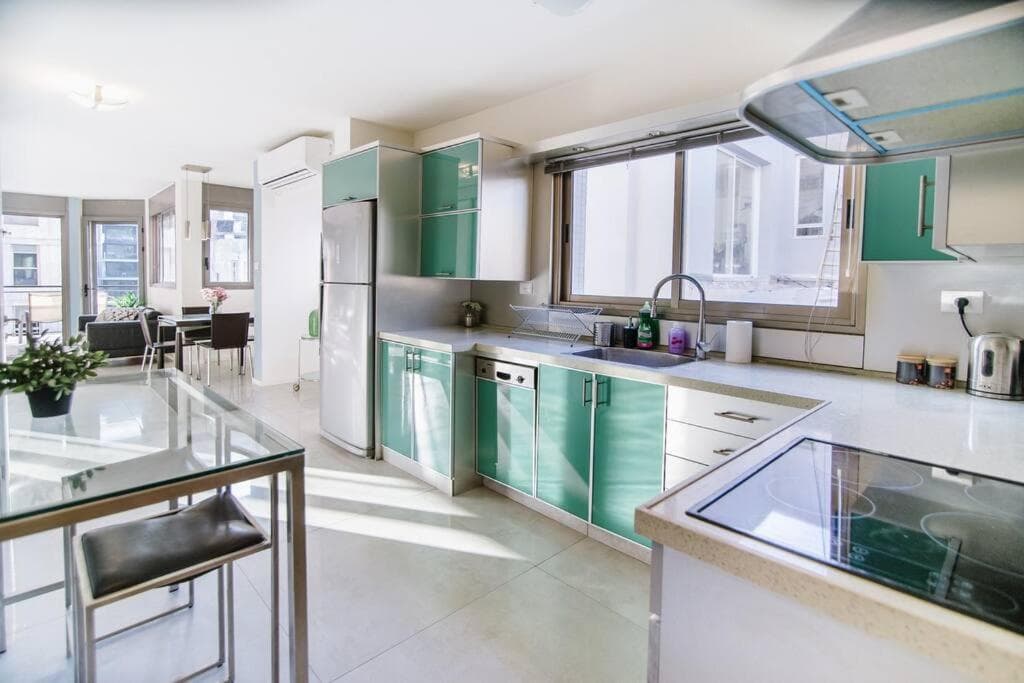 Super-Star 3BR Private Parking ! photo 9